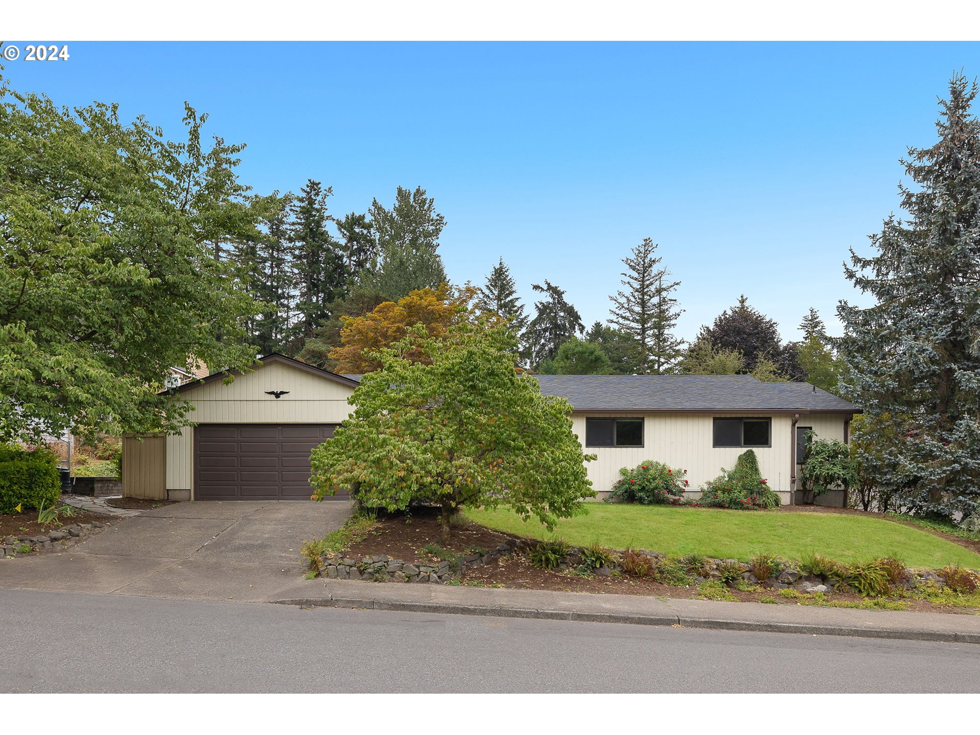 Photo of 7080 ASHDALE DR Portland OR 97223