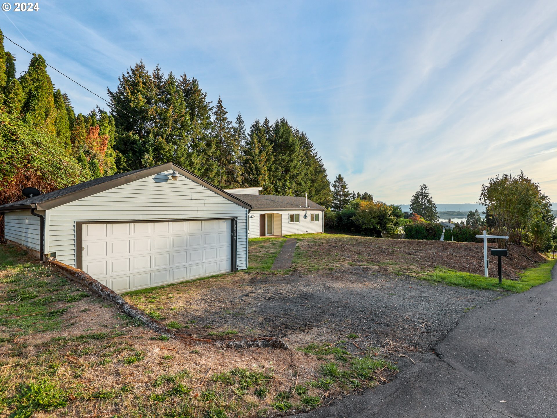 8417 NW Fruit Valley Rd, Vancouver, WA 98665