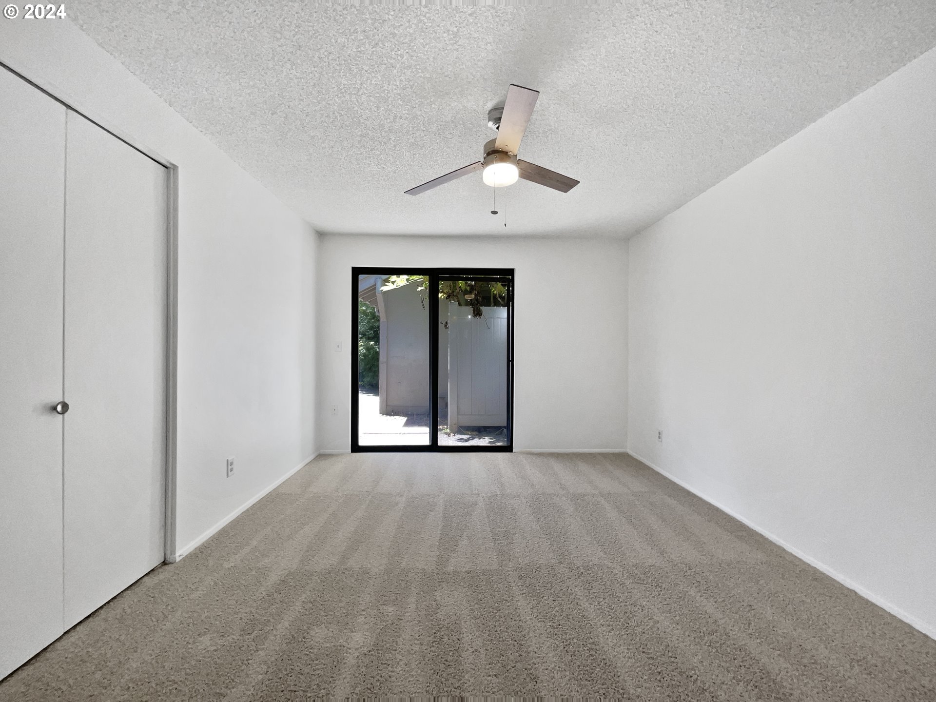 Photo #5: 24307344 Listing 