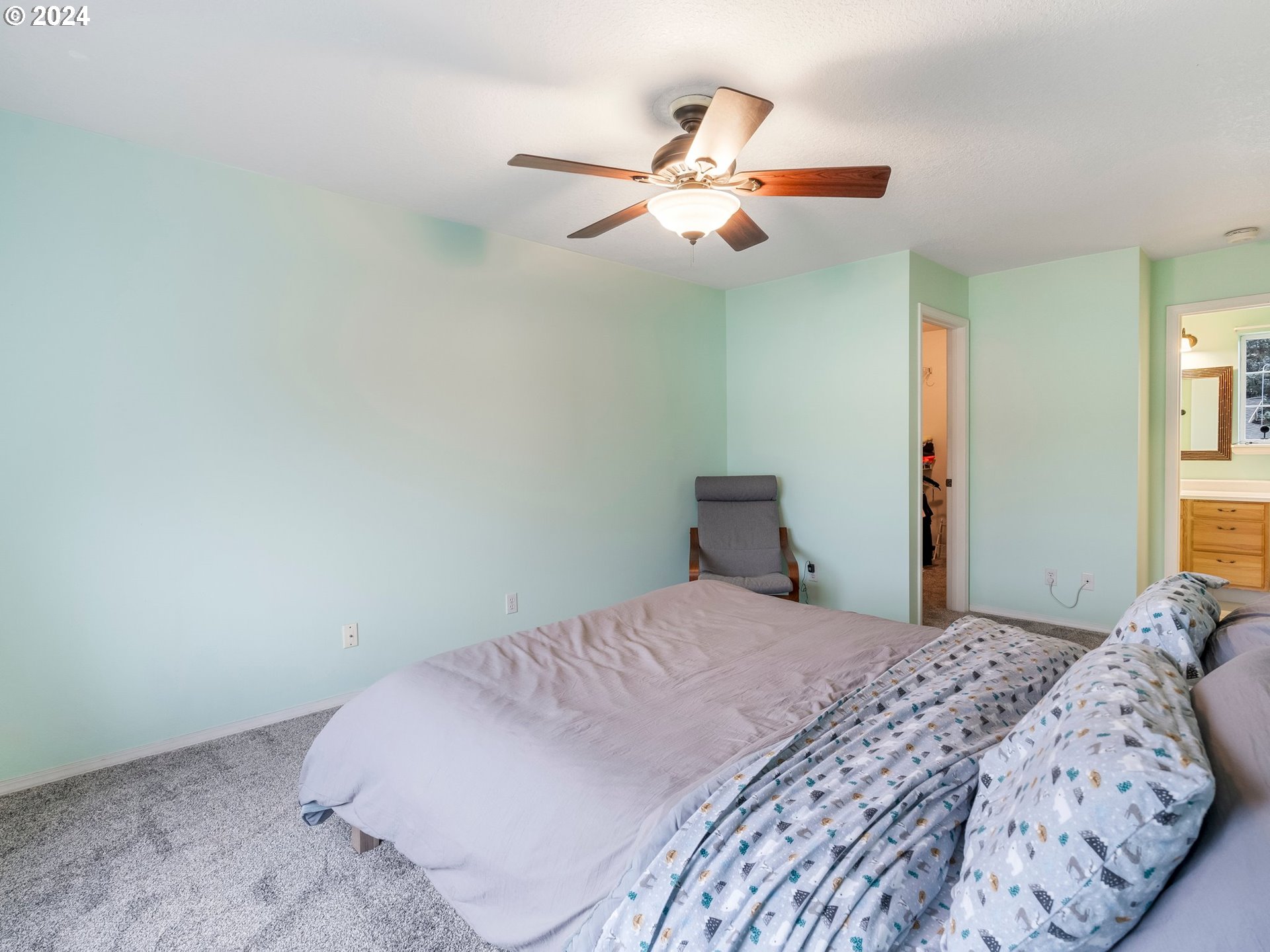 Photo #5: 24317900 Listing 