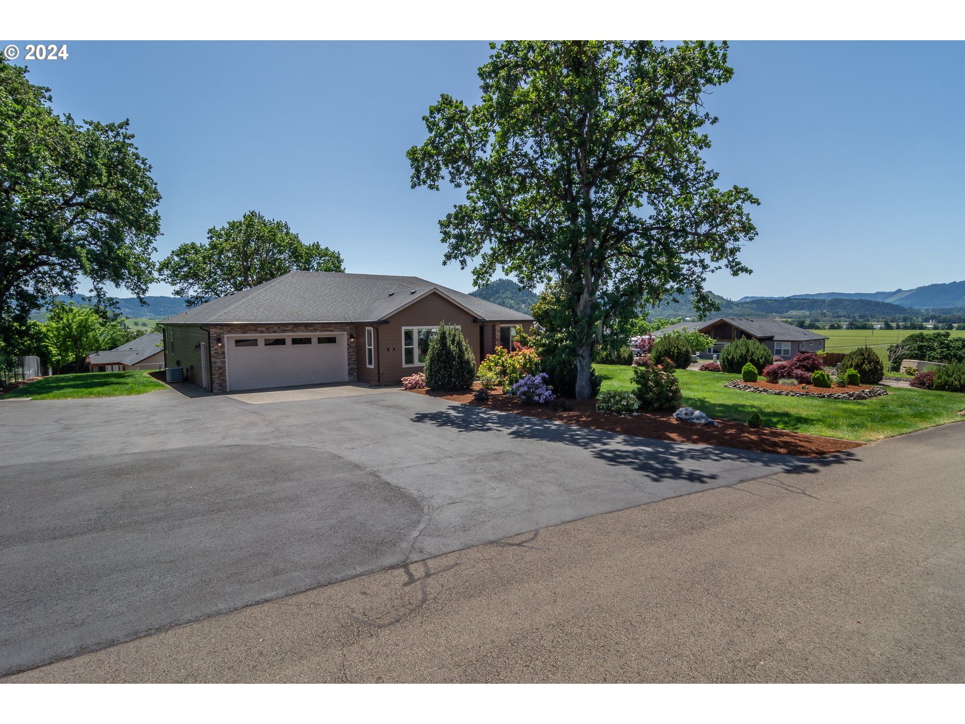 Photo of 205 CALLAHAN VIEW WAY Roseburg OR 97471