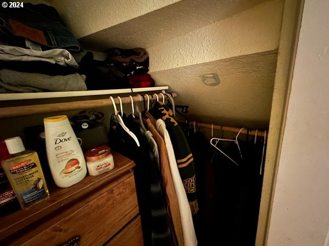 Bedroom-Walk-In Closet