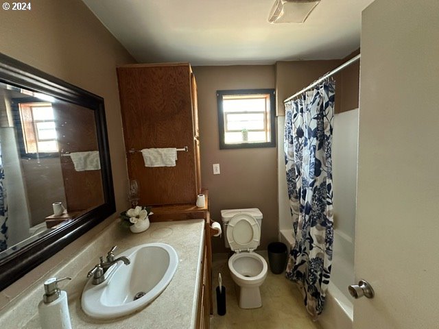 Bathroom-Upper