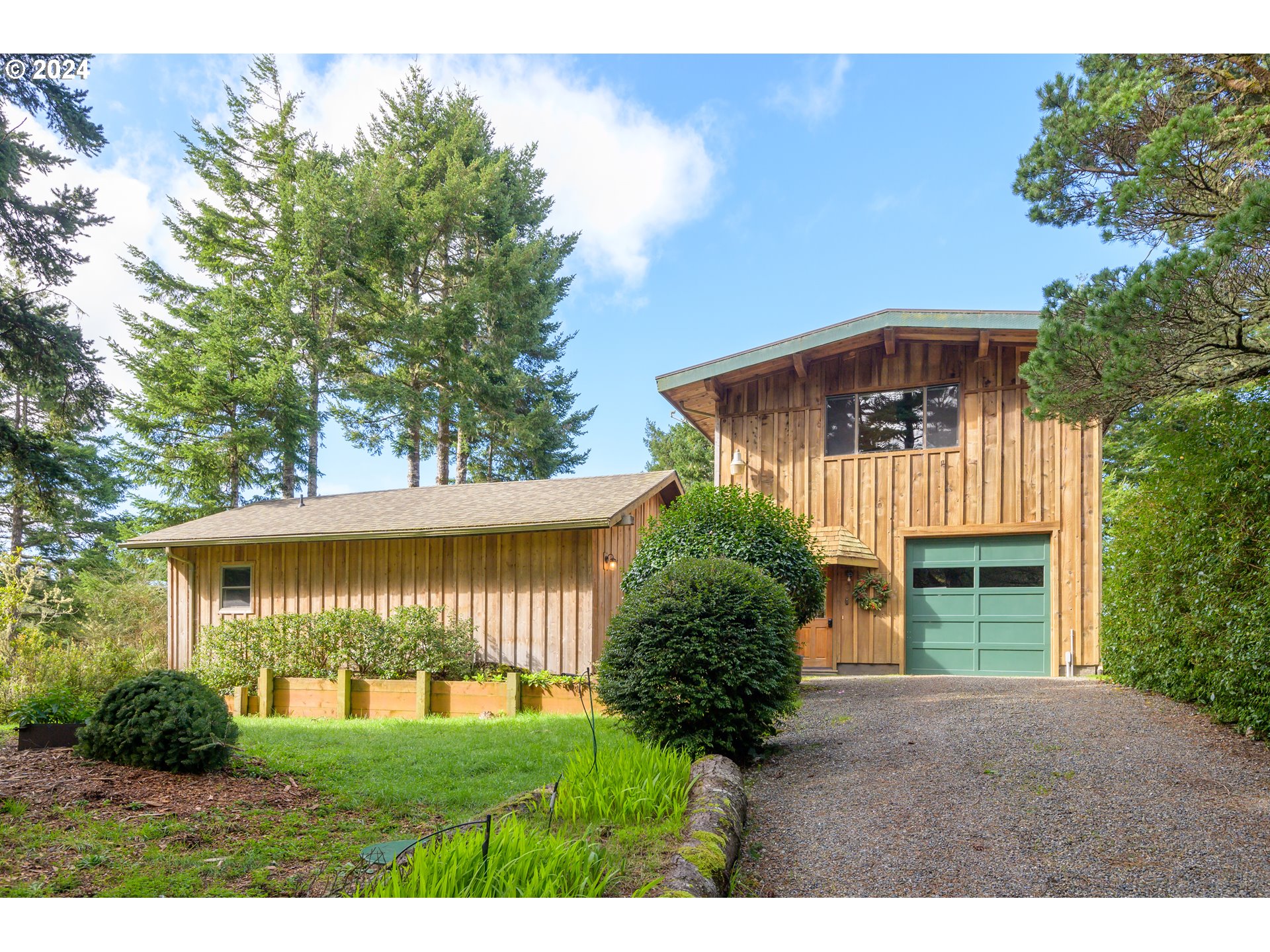47256 LAKES END DR, Langlois, OR 