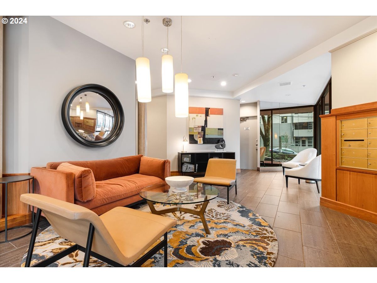 Photo #2: 24326011 Listing 