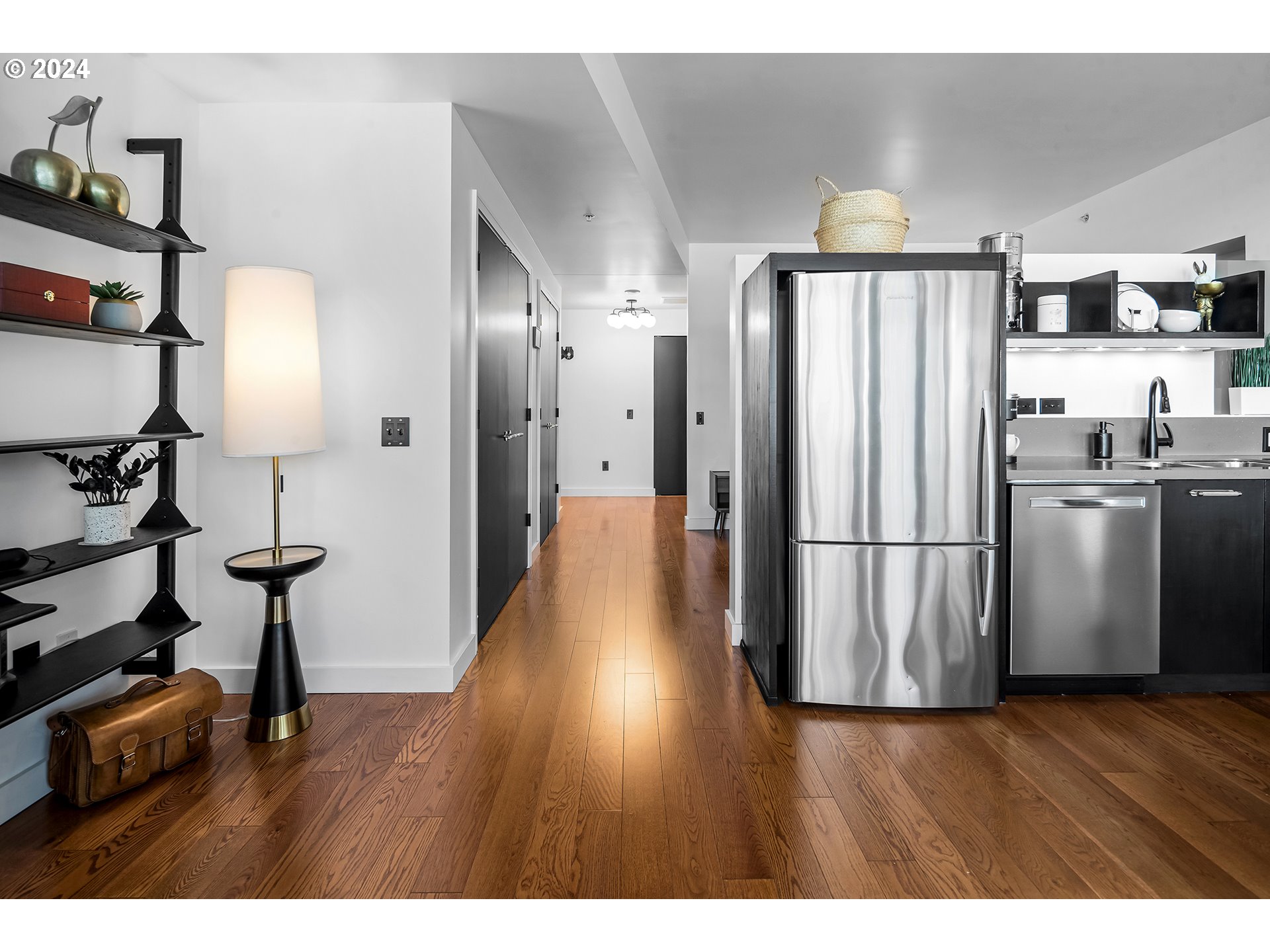 Photo #5: 24326269 Listing 