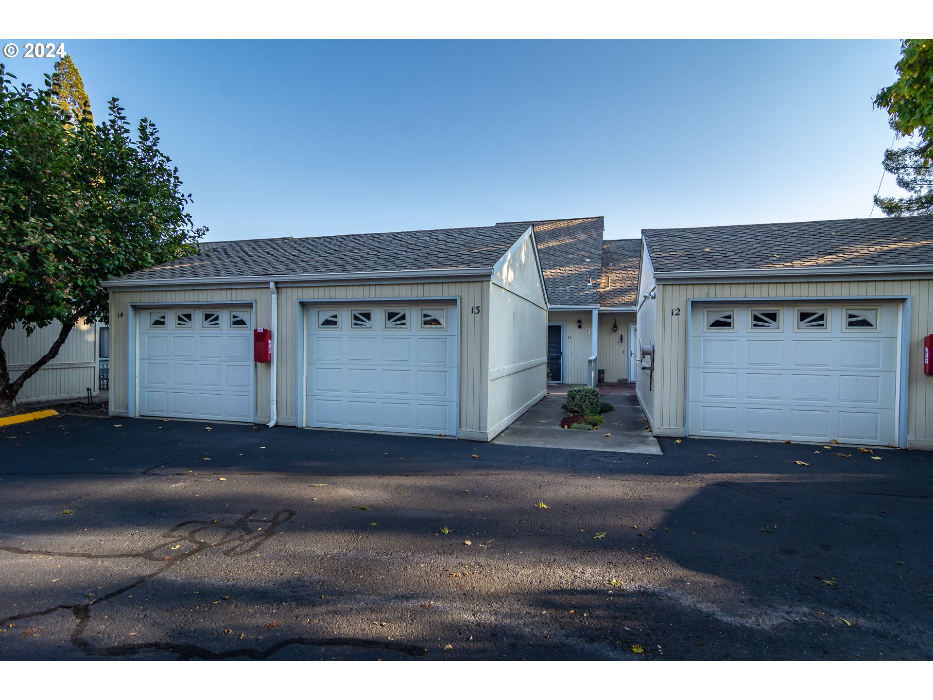 Photo of 13 MOUNTAIN VIEW DR Roseburg OR 97471