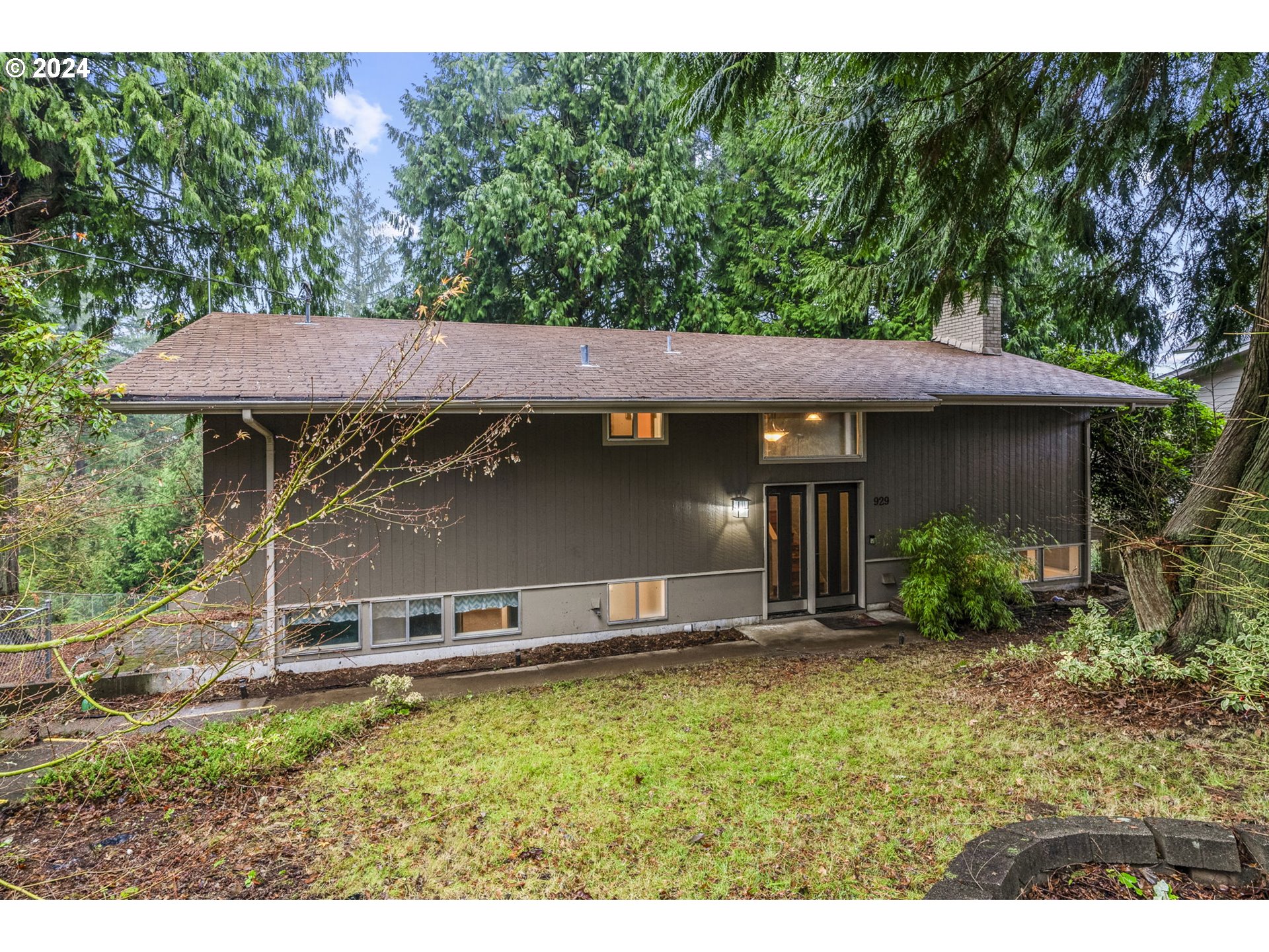 Photo of 929 LONE OAK RD Longview WA 98632