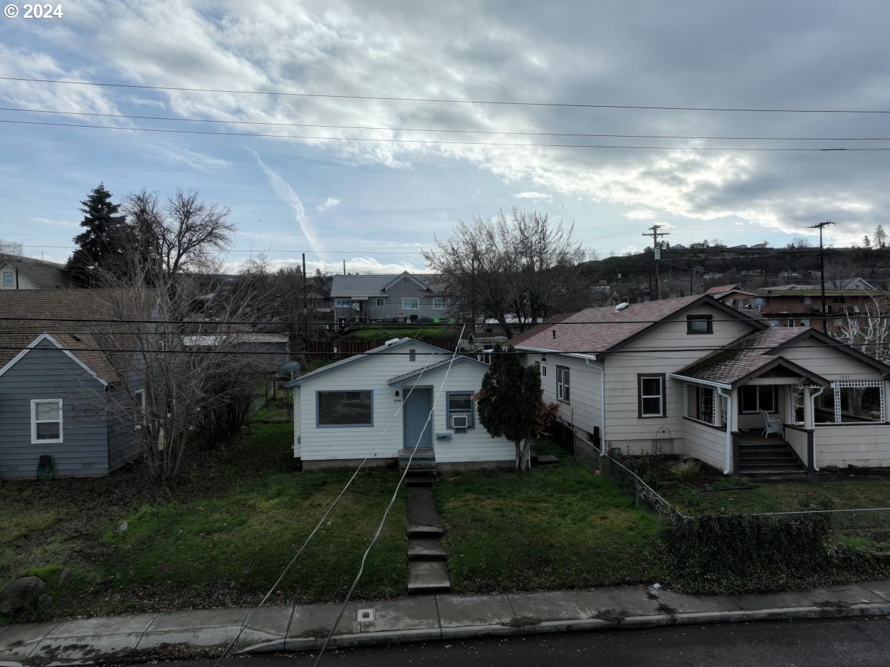 Photo of 1206 10TH ST The Dalles OR 97058