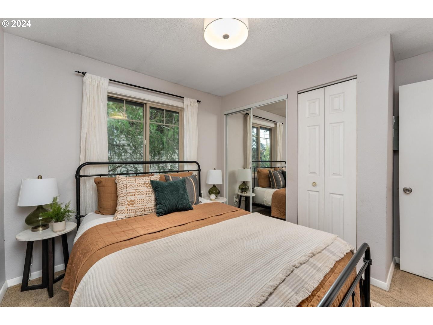 Photo #6: 24331781 Listing 