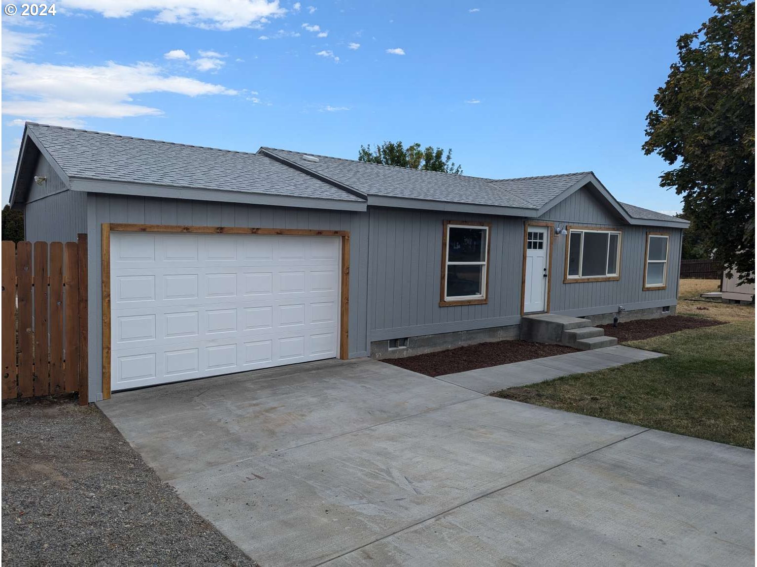 Photo of 1338 DEBRA CT Hermiston OR 97838