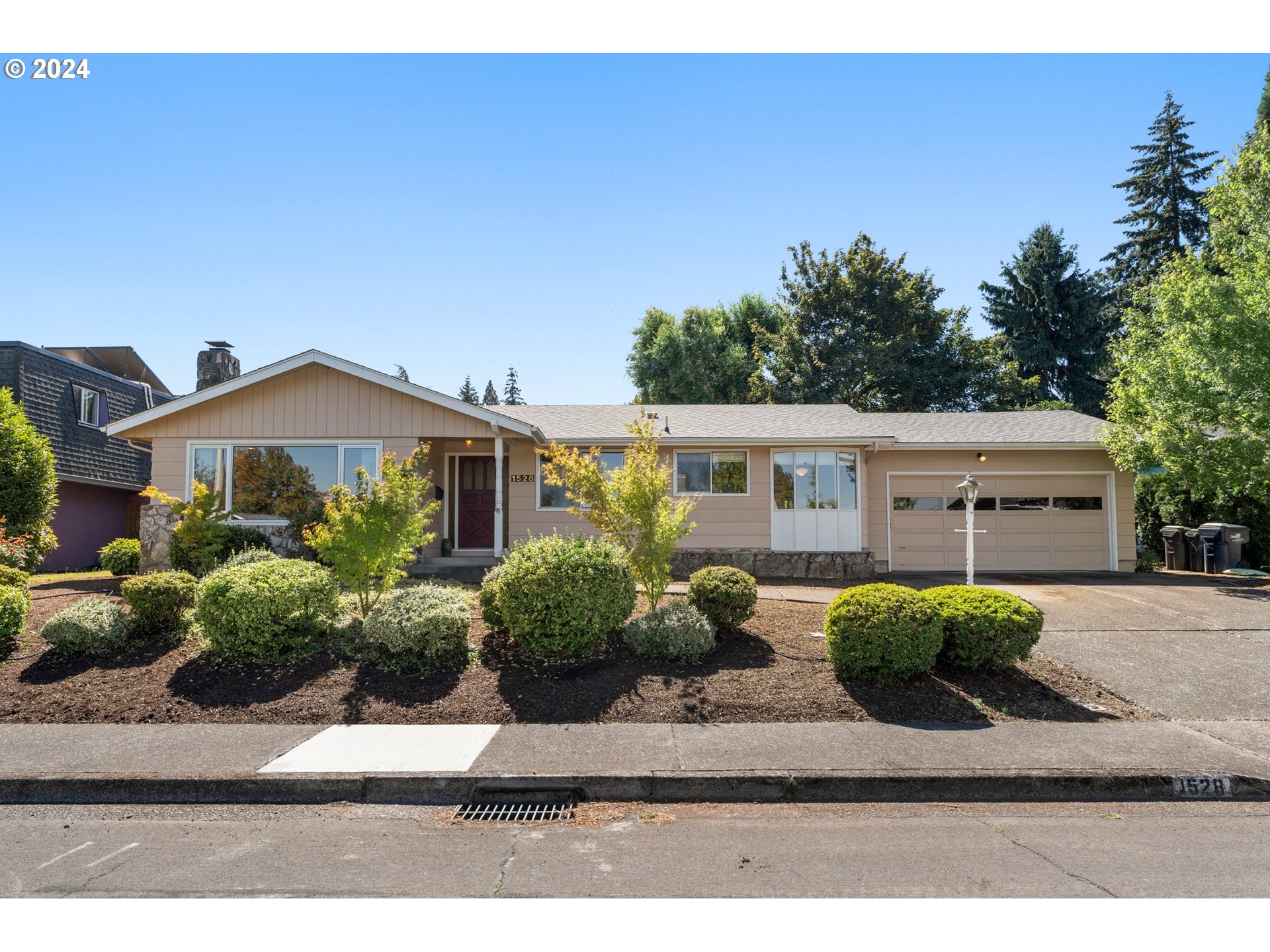 Photo of 1528 26TH AVE Eugene OR 97405