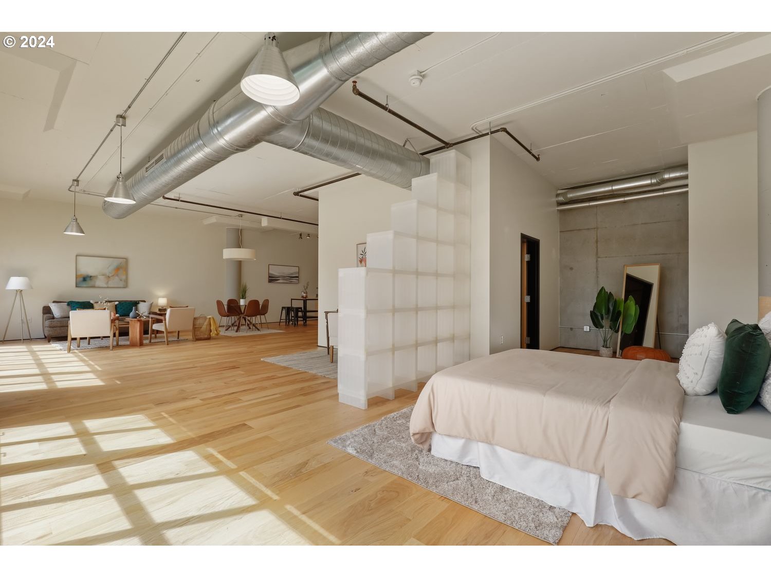 Photo #4: 24348750 Listing 