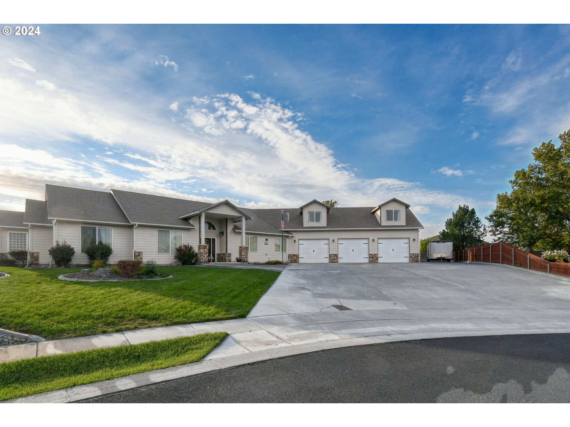 Photo of 798 SANDPIPER AVE Hermiston OR 97838