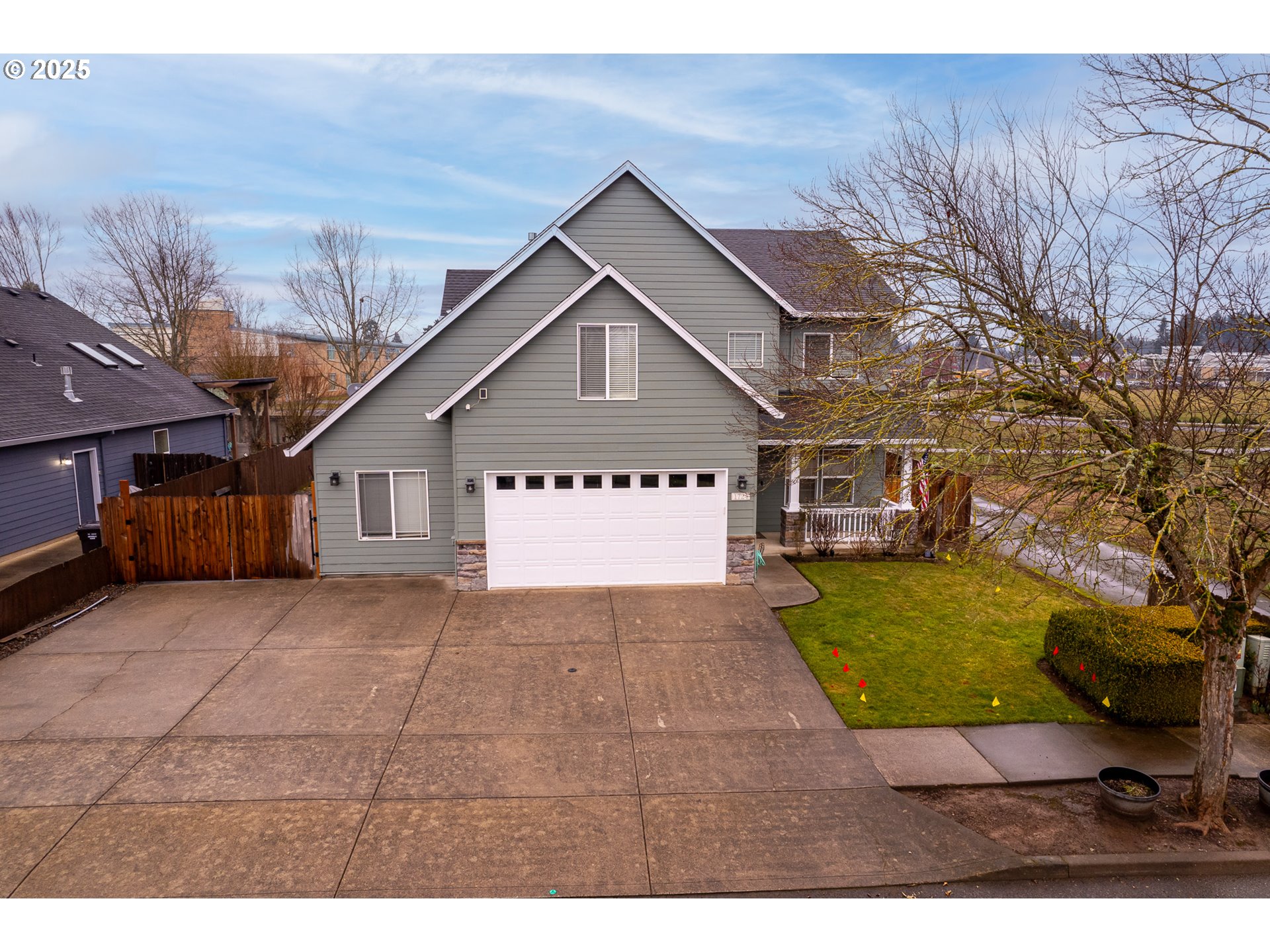 Photo of 1724 10TH AVE Canby OR 97013