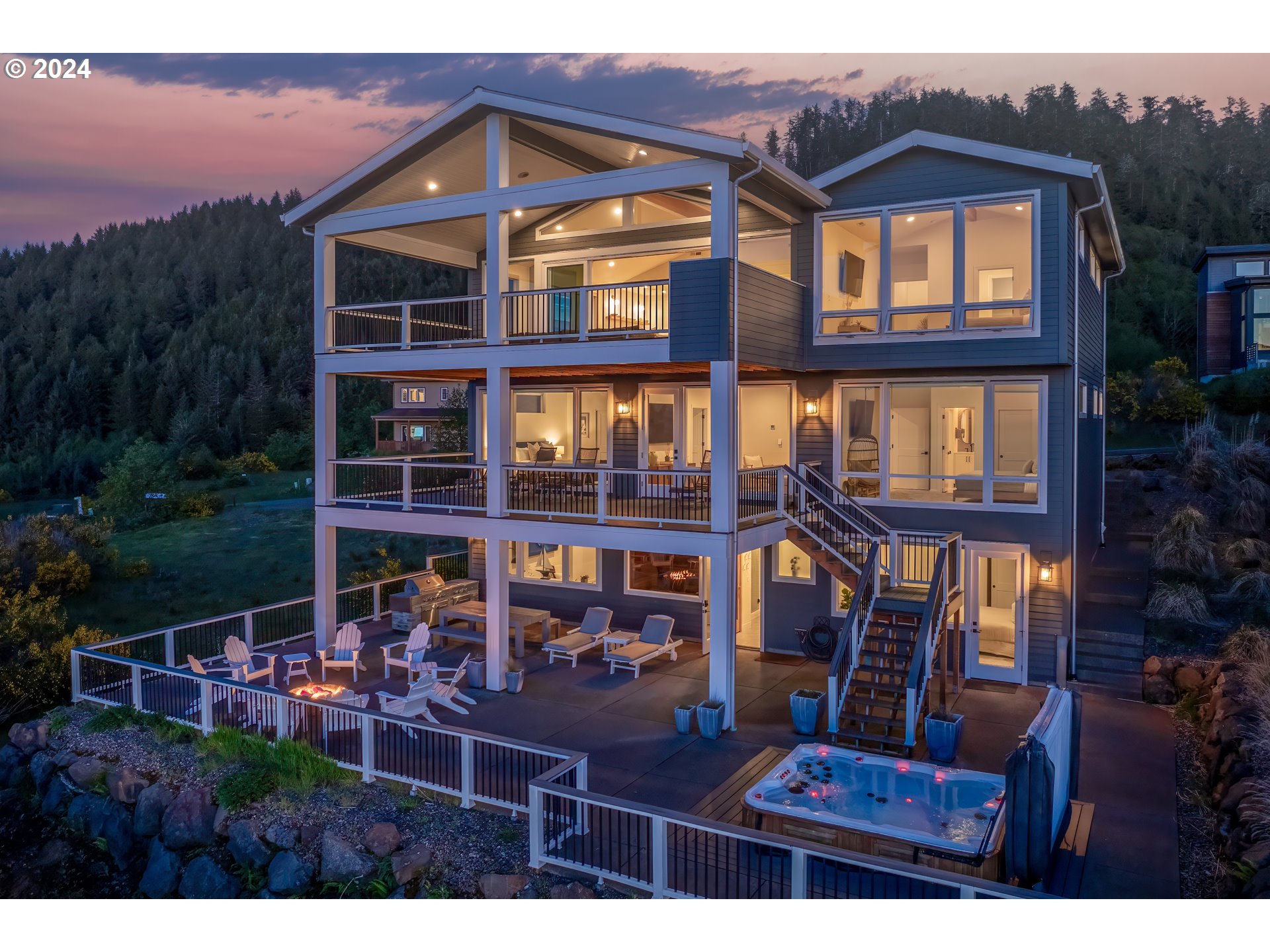 Photo of 54150 BEACH RD Neskowin OR 97149