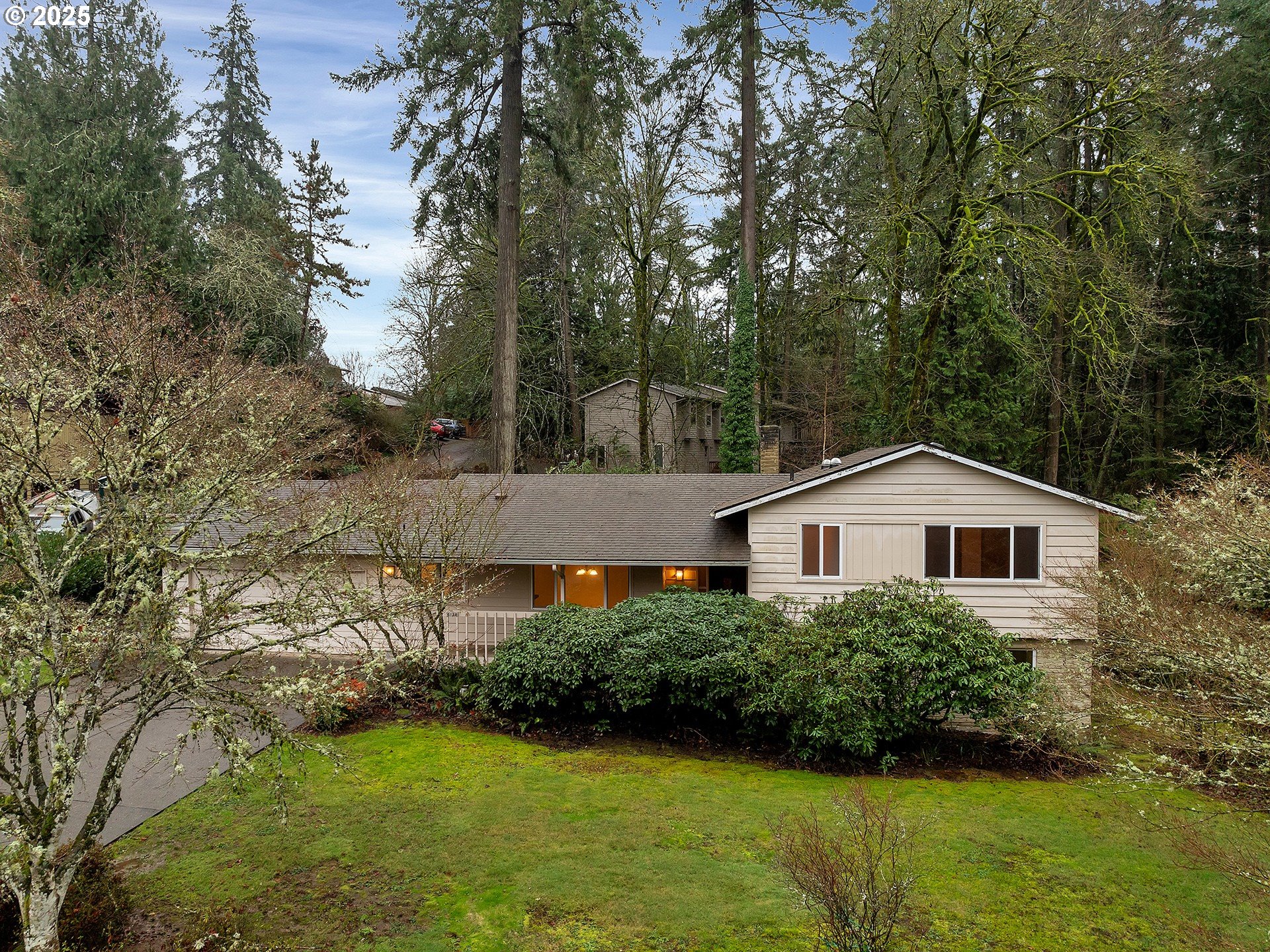 Photo of 6128 NEVADA CT Portland OR 97219