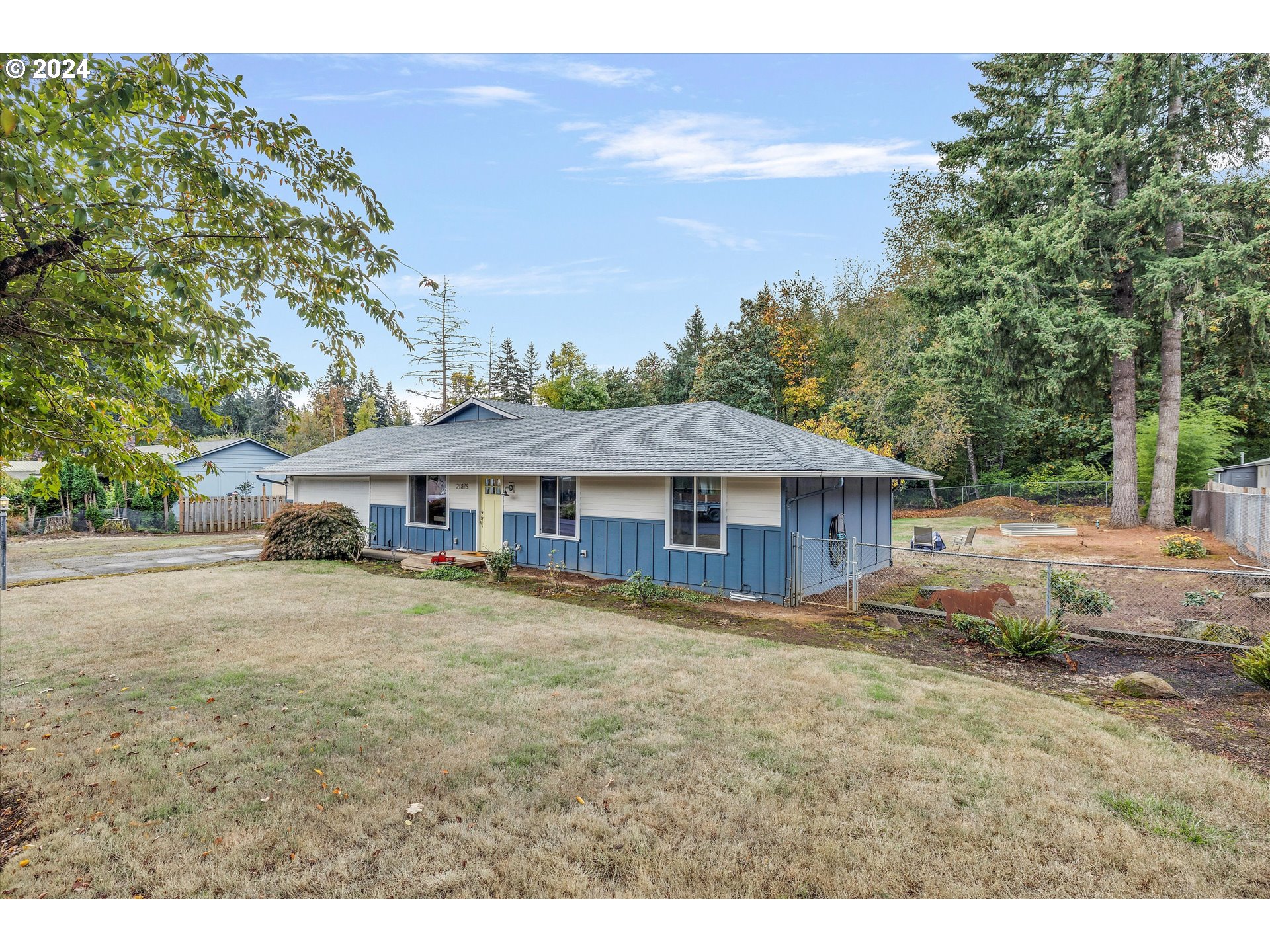 Photo of 21875 FOOTHILLS AVE Oregon City OR 97045