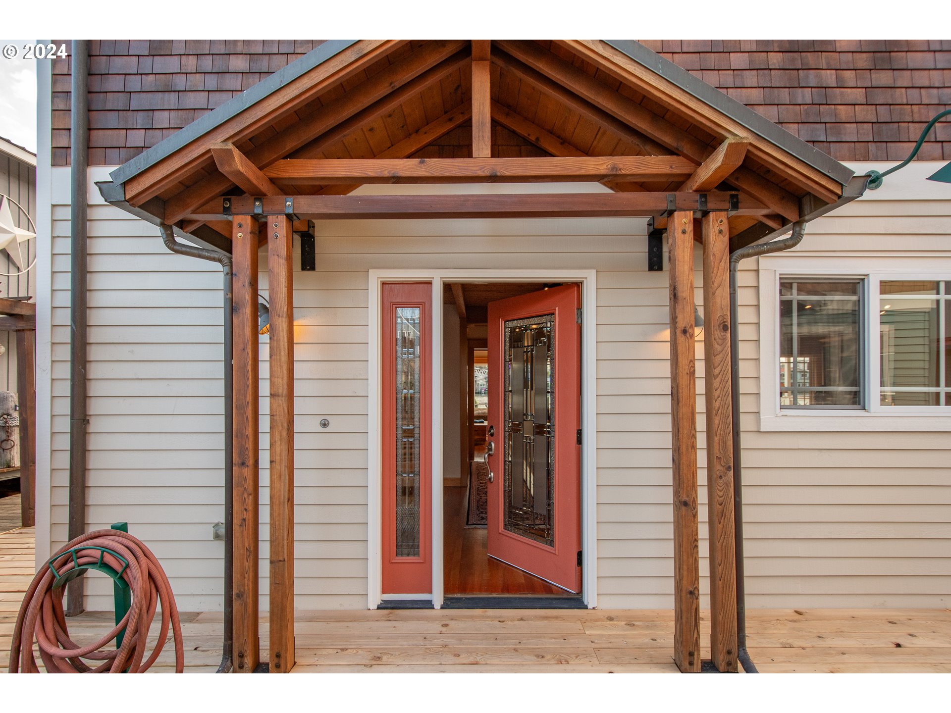 500 N Tomahawk Island DR, Portland, OR, 97217