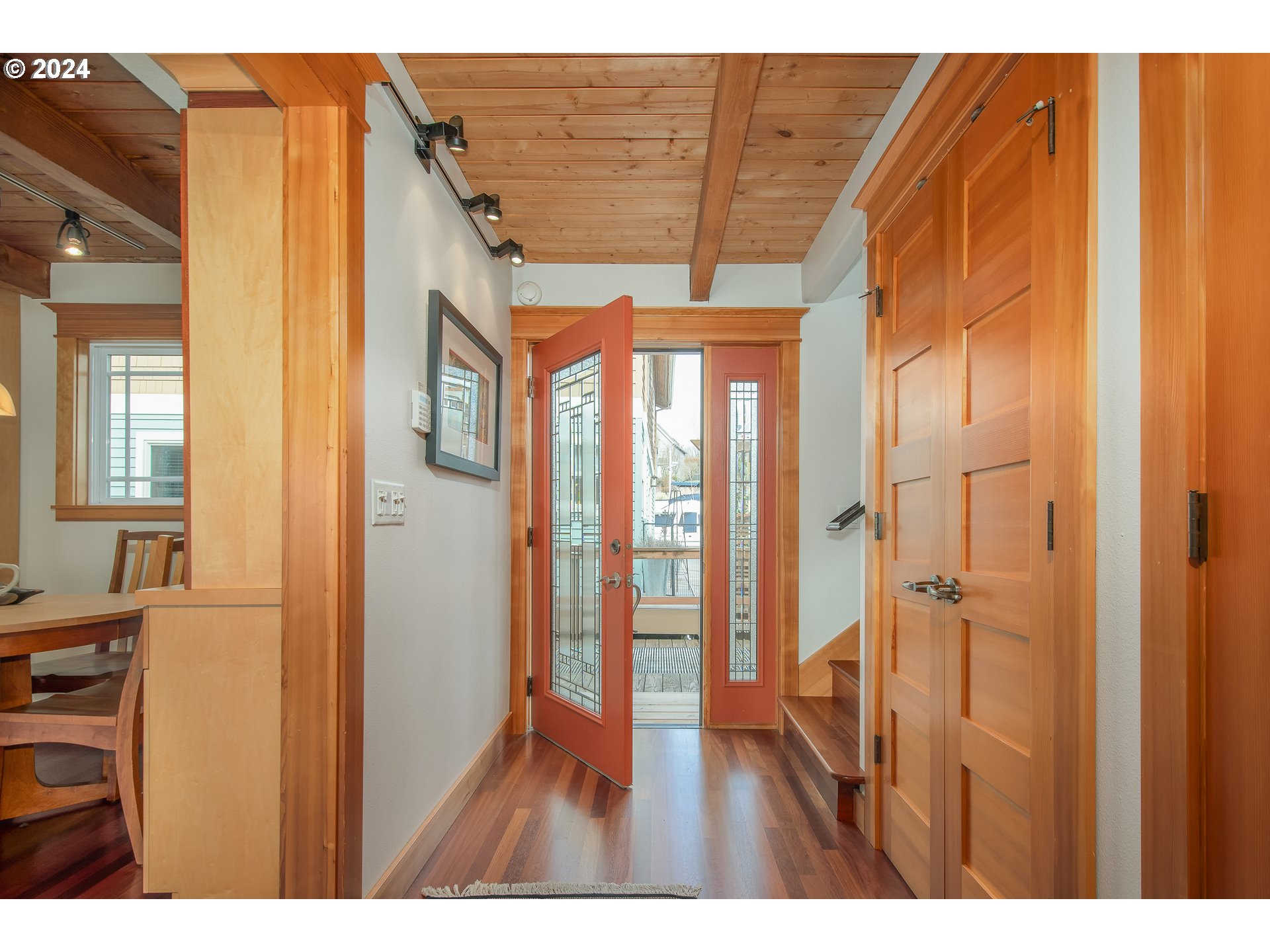 500 N Tomahawk Island DR, Portland, OR, 97217