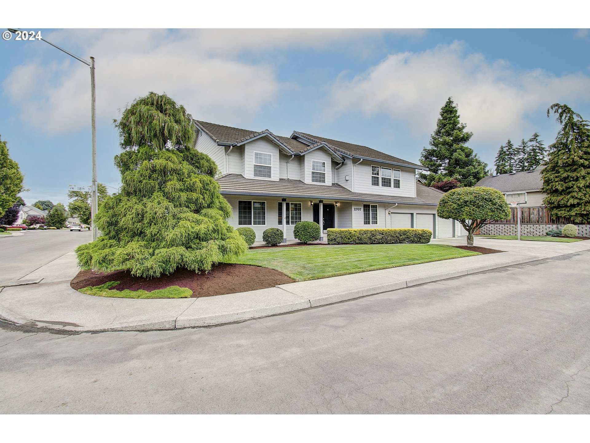 2707 NW 118th St, Vancouver, WA 98685