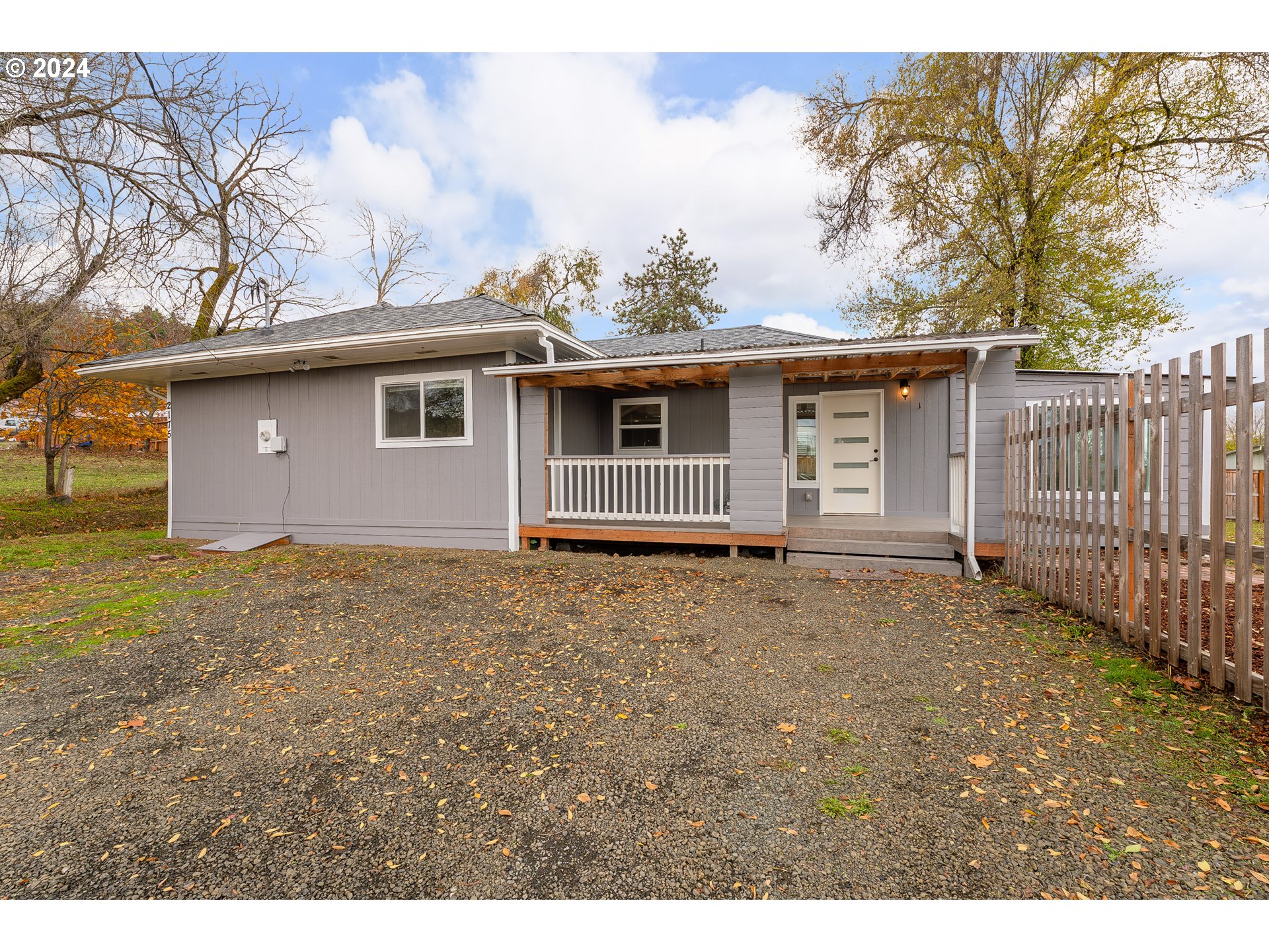 Photo of 2175 JACKIE AVE Roseburg OR 97471