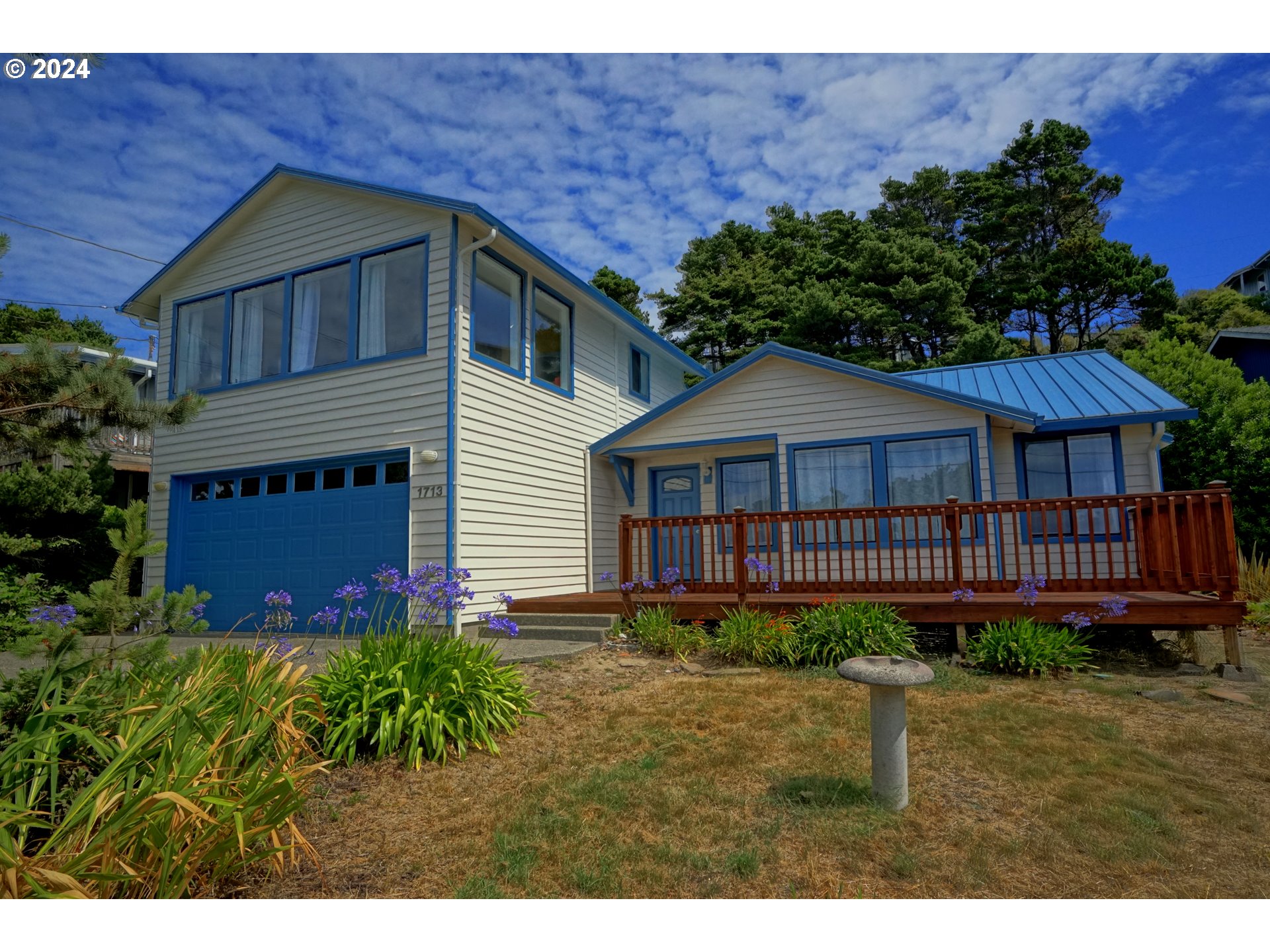 Photo of 1713 BAYSHORE DR Waldport OR 97394