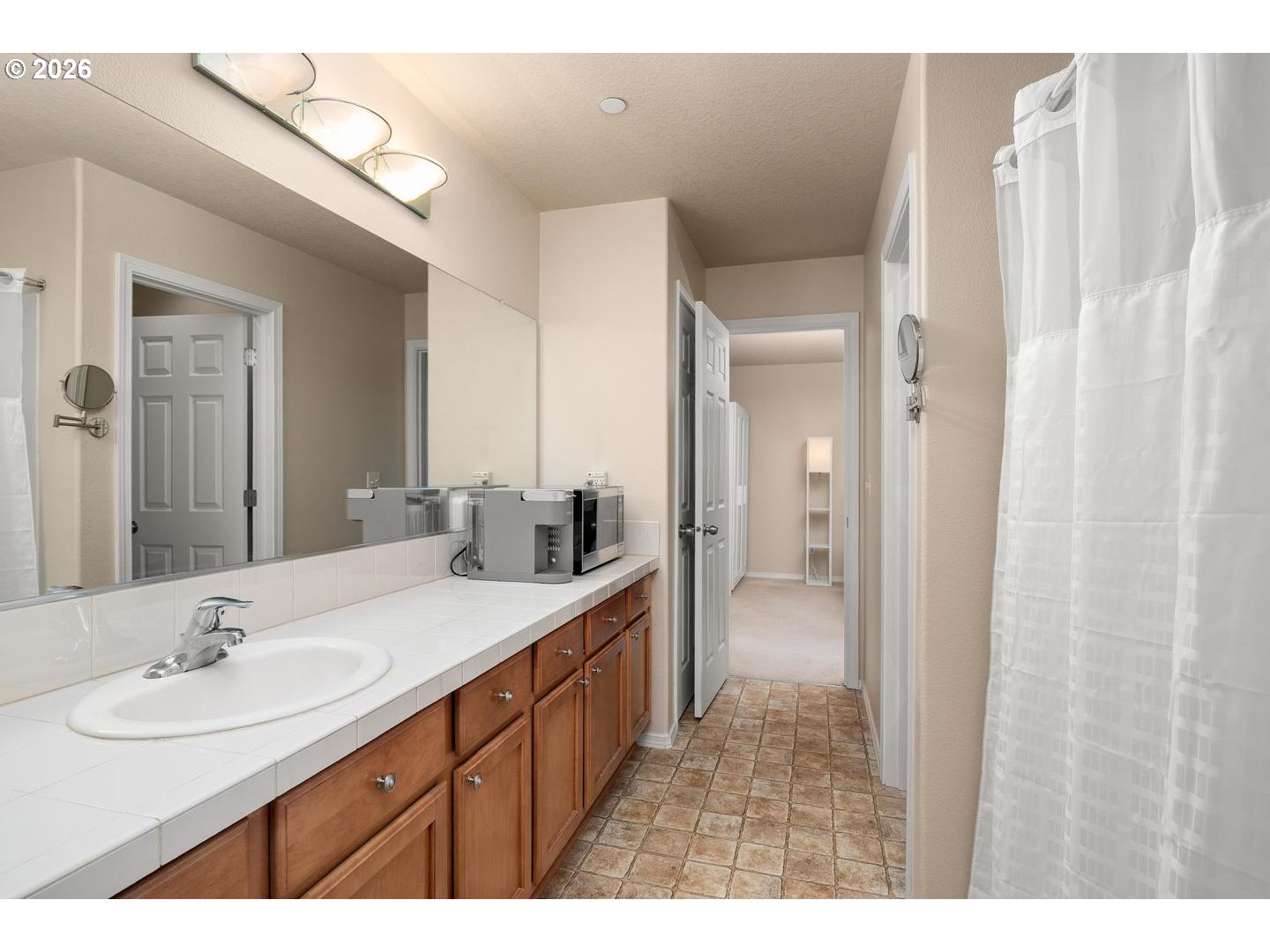 Photo #18: 243832988 Listing: Photo #18