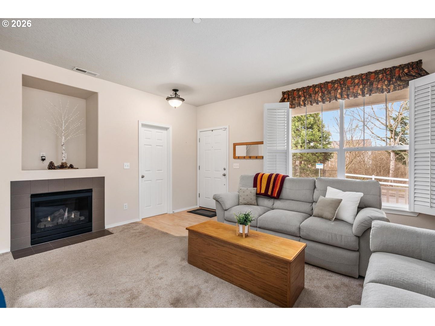 Photo #7: 243832988 Listing: Photo #7