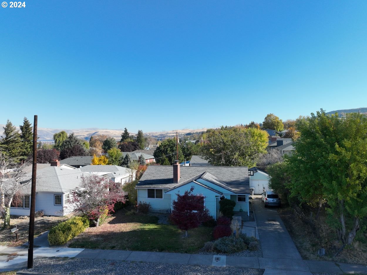 Photo of 1112 DRY HOLLOW RD The Dalles OR 97058