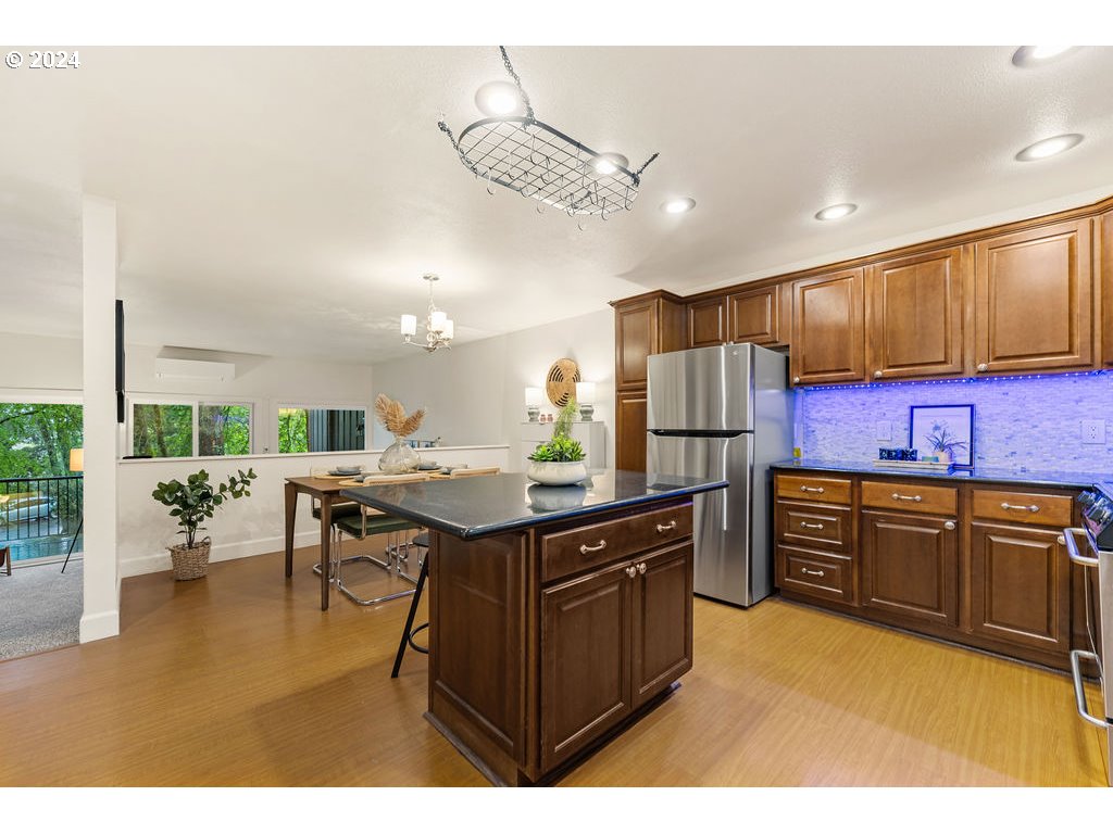 Photo #4 Kitchen/Dining Room