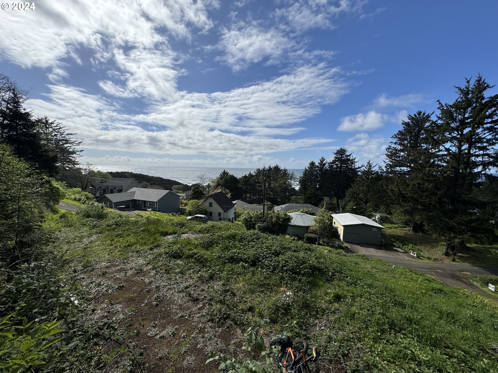 2500 Overlook DR, Yachats, OR 97498