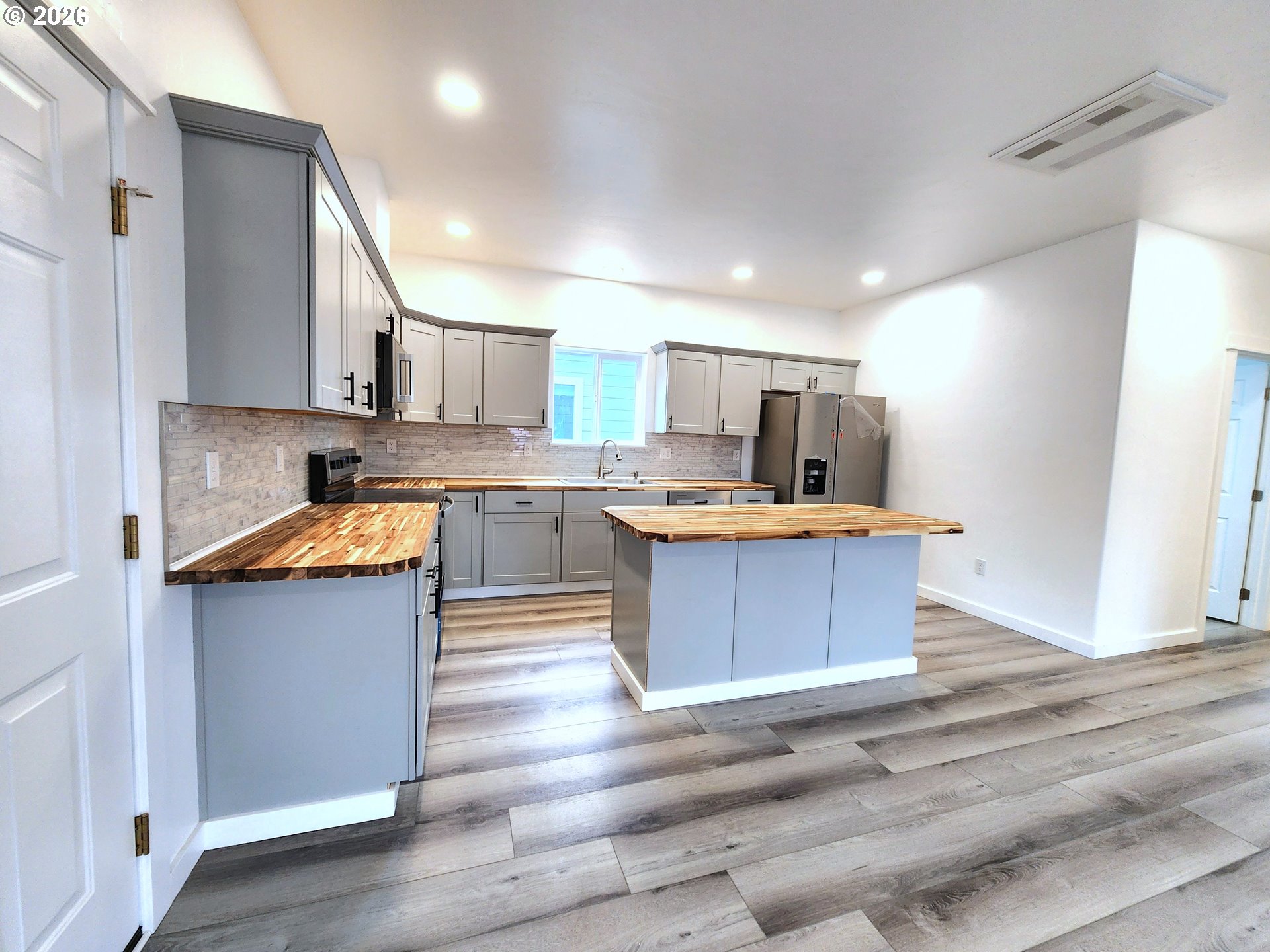 2102 True LOOP, La Grande, OR, 97850