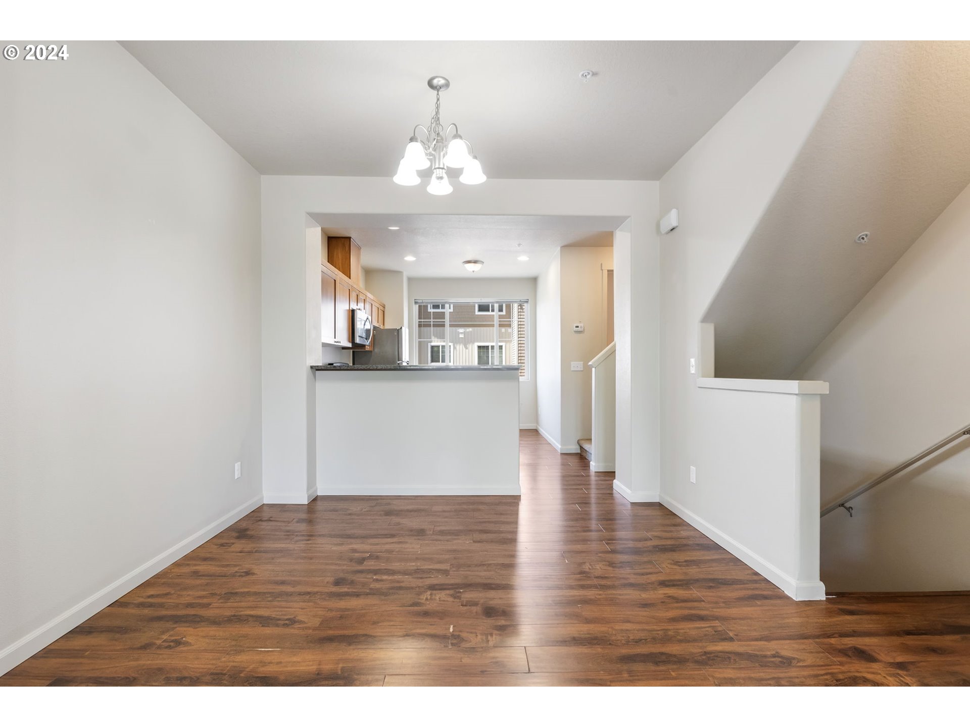 Photo #10 Kitchen/Dining Room