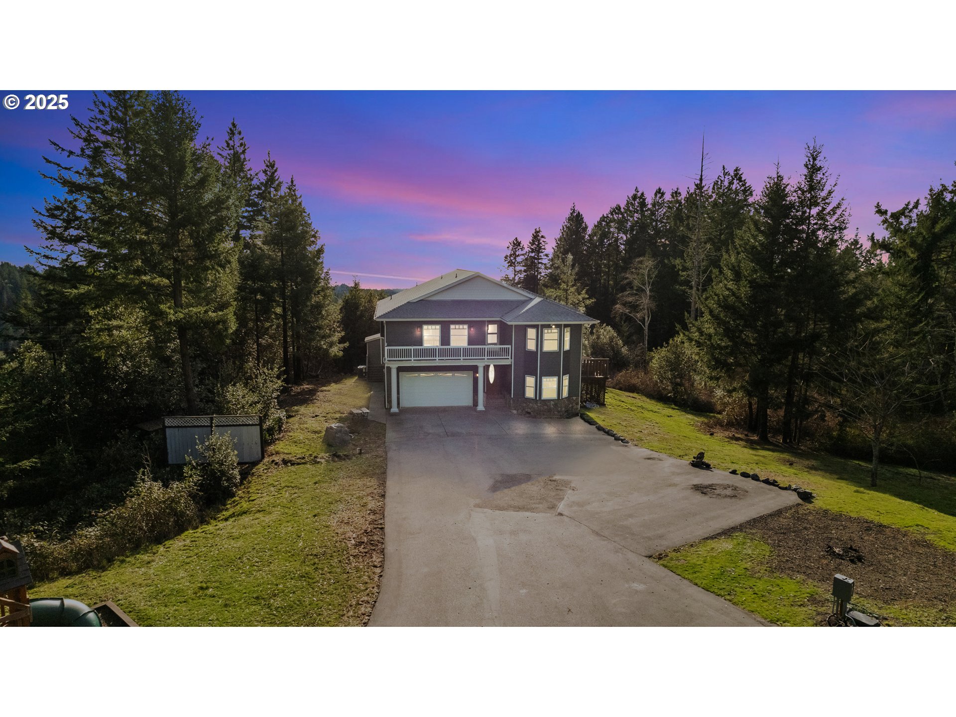 Photo of 96550 CAPE FERRELO RD Brookings OR 97415