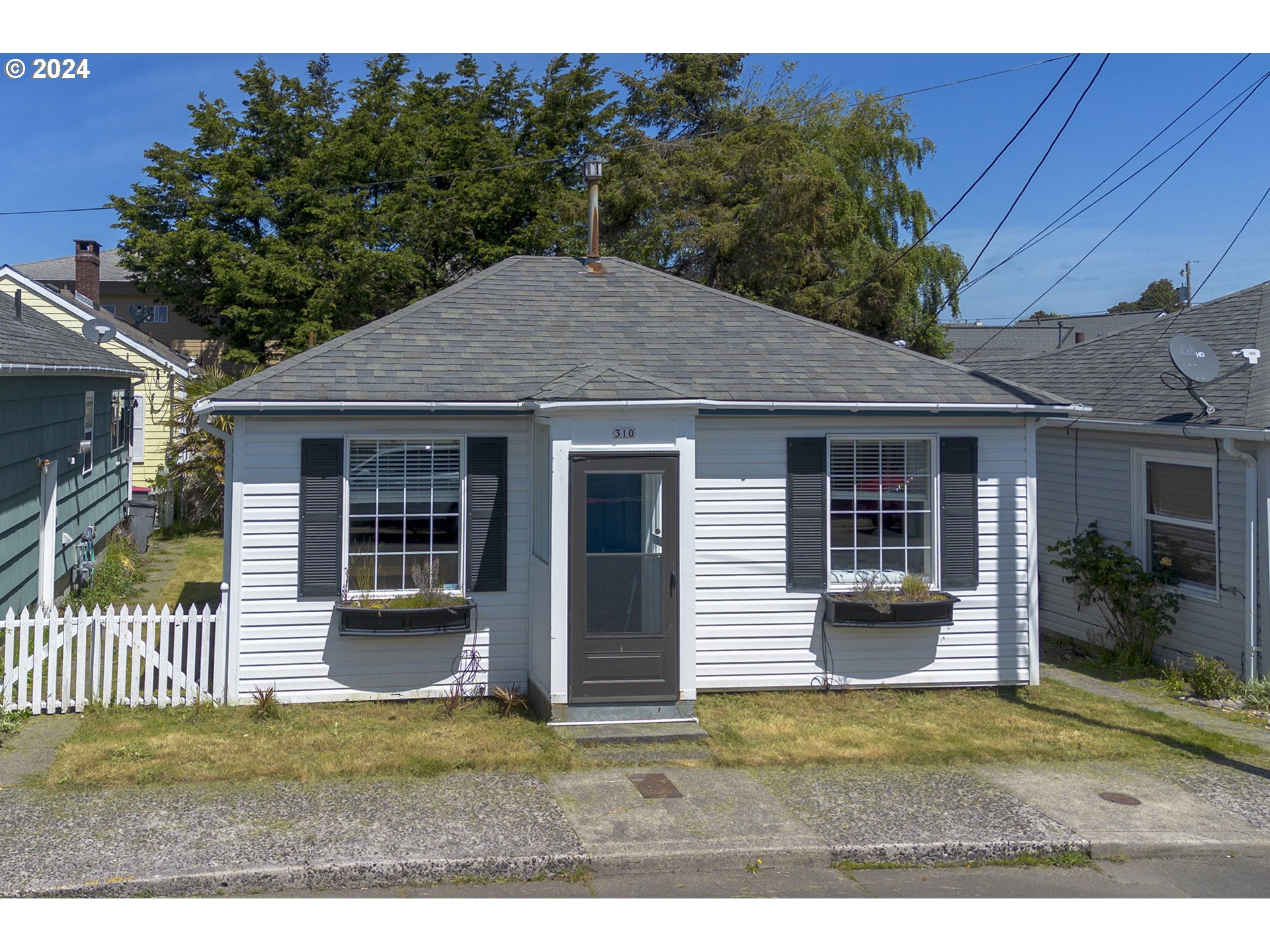 Photo of 310 AVENUE K Seaside OR 97138