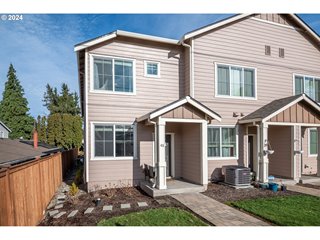 45 NE 134TH PL, Portland, OR 97230, 3 Bedrooms Bedrooms, ,2 BathroomsBathrooms,Residential,For Sale,134TH,24410642