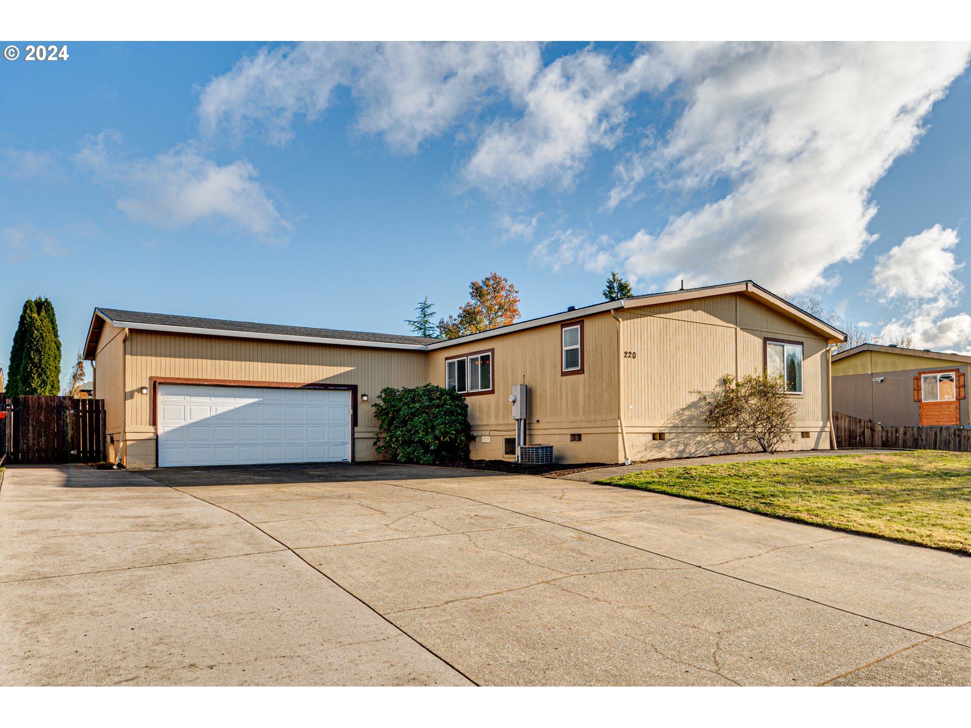 Photo of 220 SYCAMORE ST Woodland WA 98674