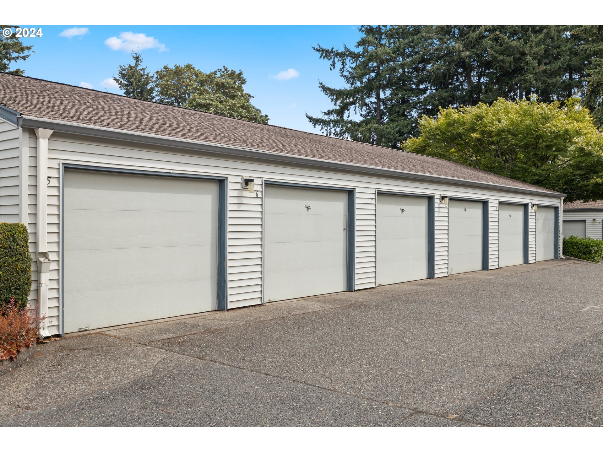 Photo #3: 24412574 Listing 