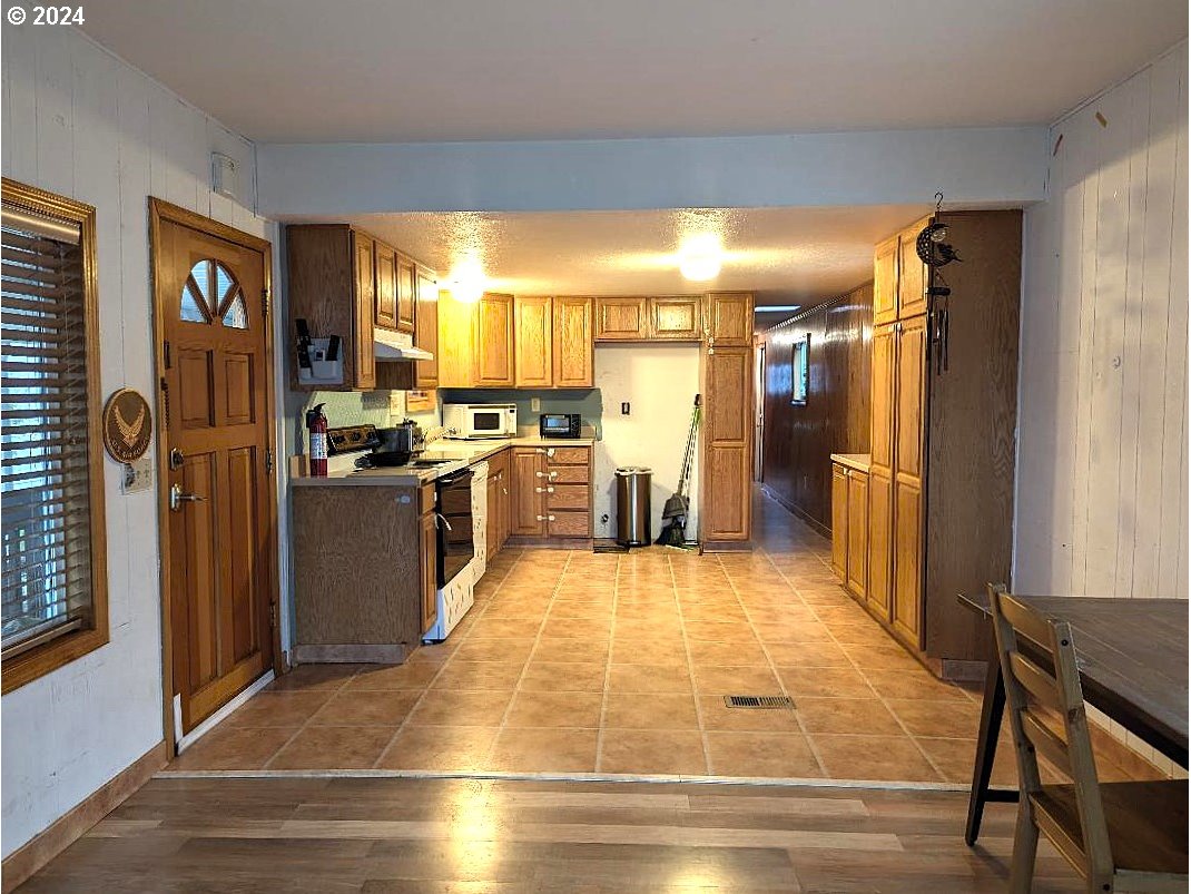 47775 BERRY ST UNIT B7, Oakridge, OR, 97463