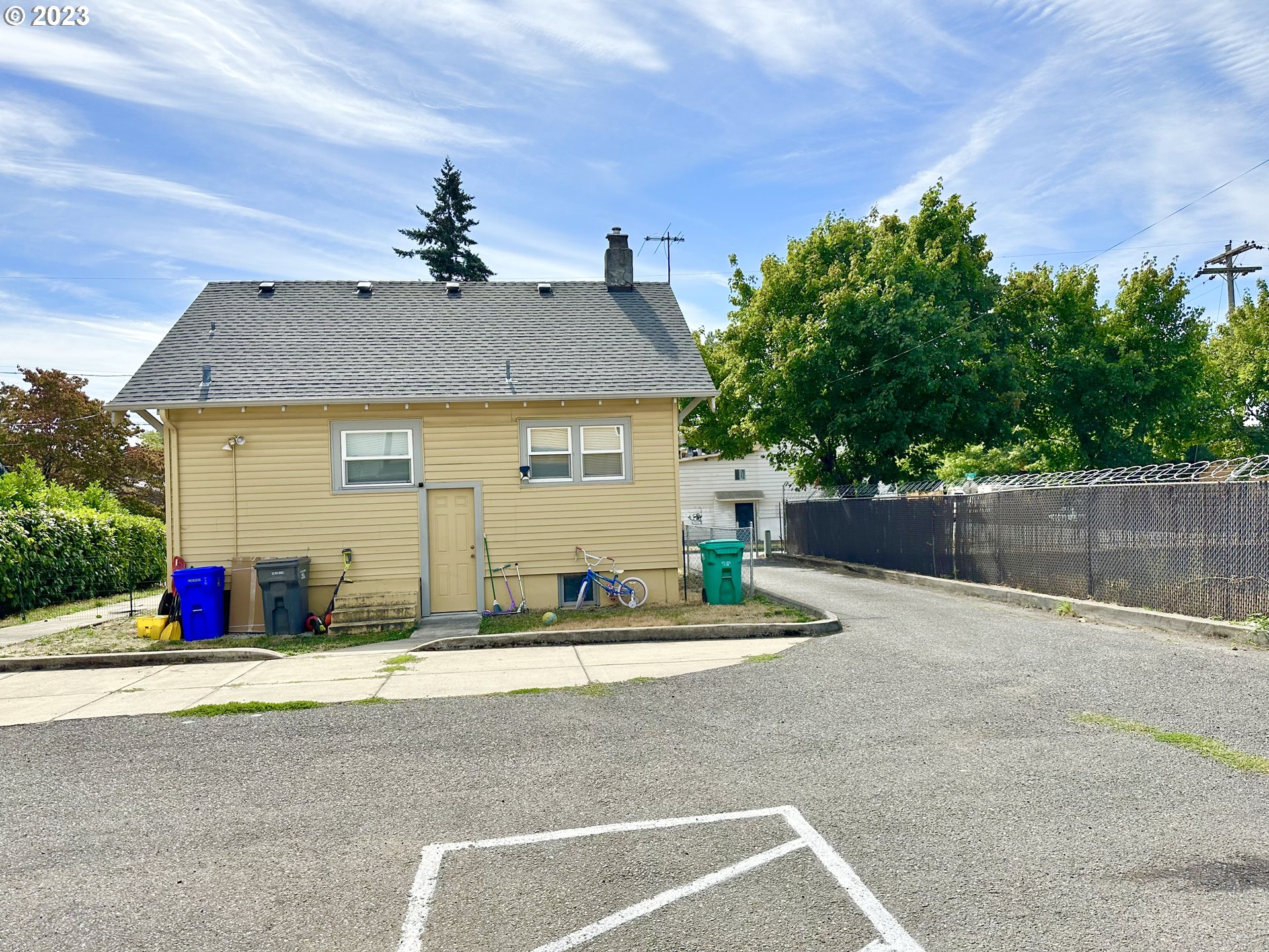 8413 SE INSLEY ST, Portland, OR, 97266 8413 SE INSLEY ST, Portland, OR, 97266