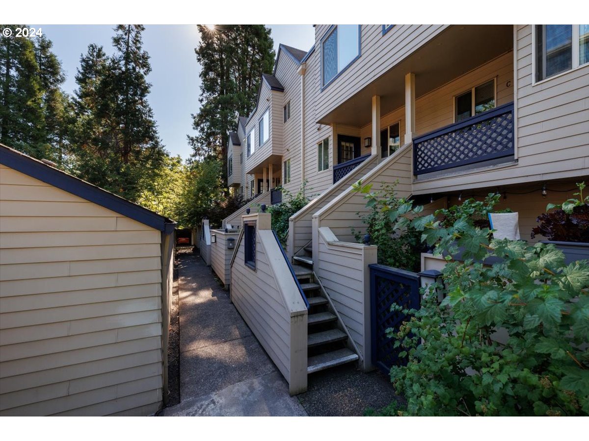 Photo #3: 24425564 Listing 