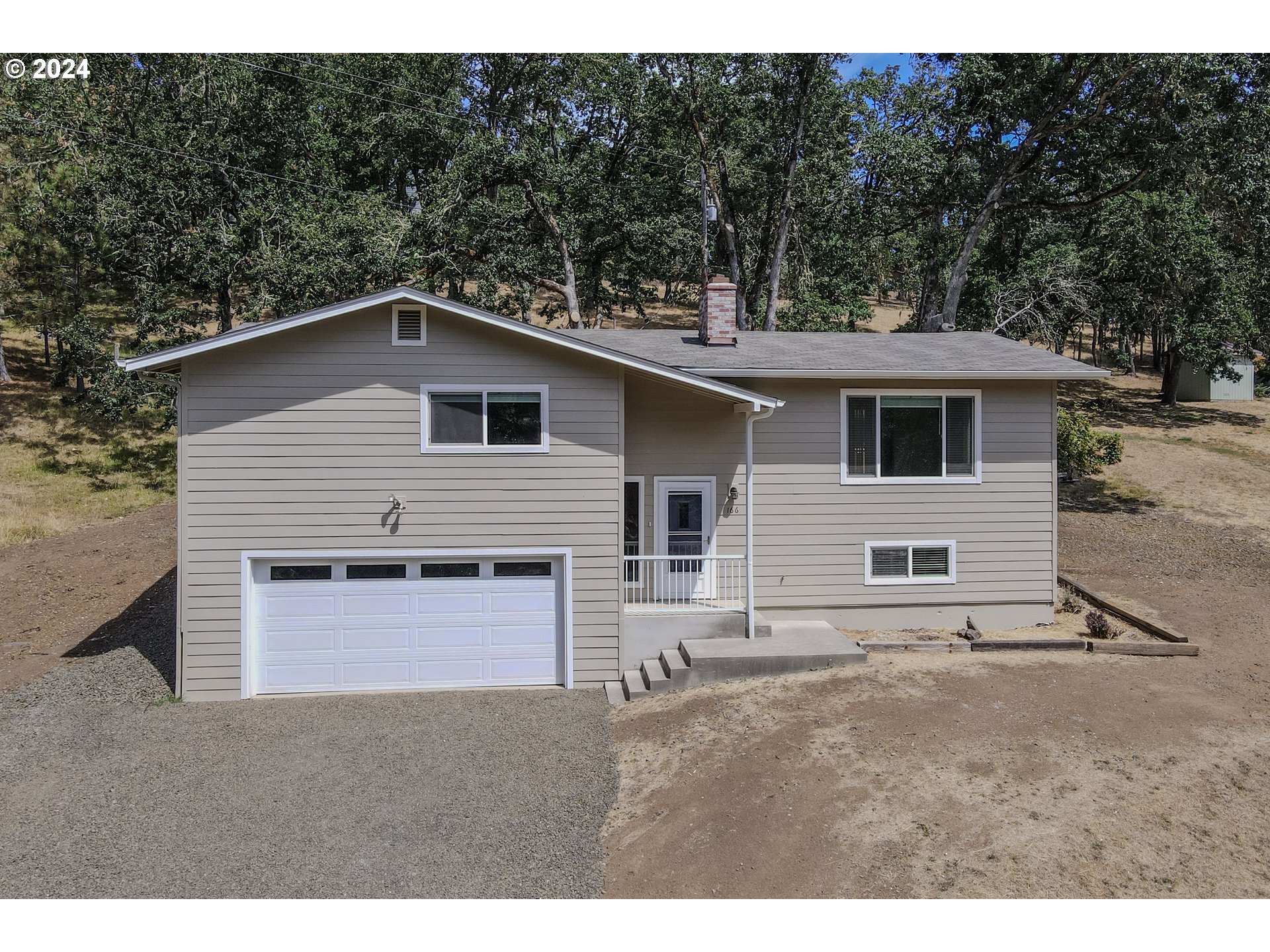 Photo of 166 BARBERRY LN Roseburg OR 97471