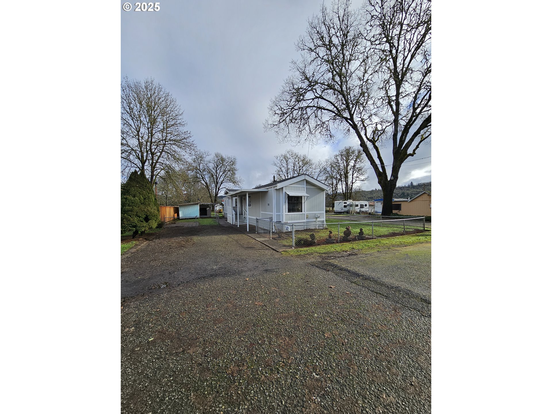 Photo of 142 CHARLENE LN Tenmile OR 97481