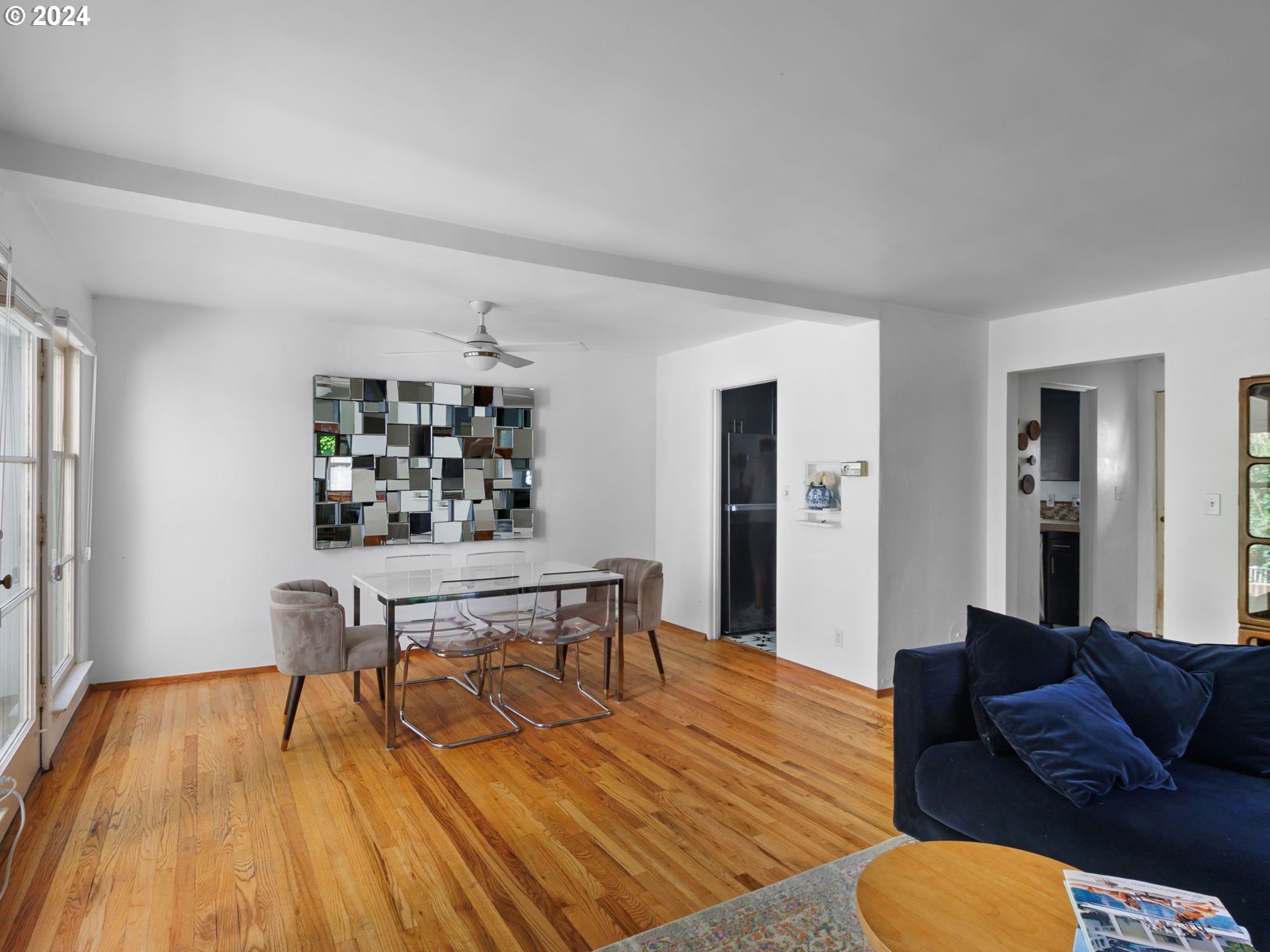 Photo #5: 24431910 Listing 
