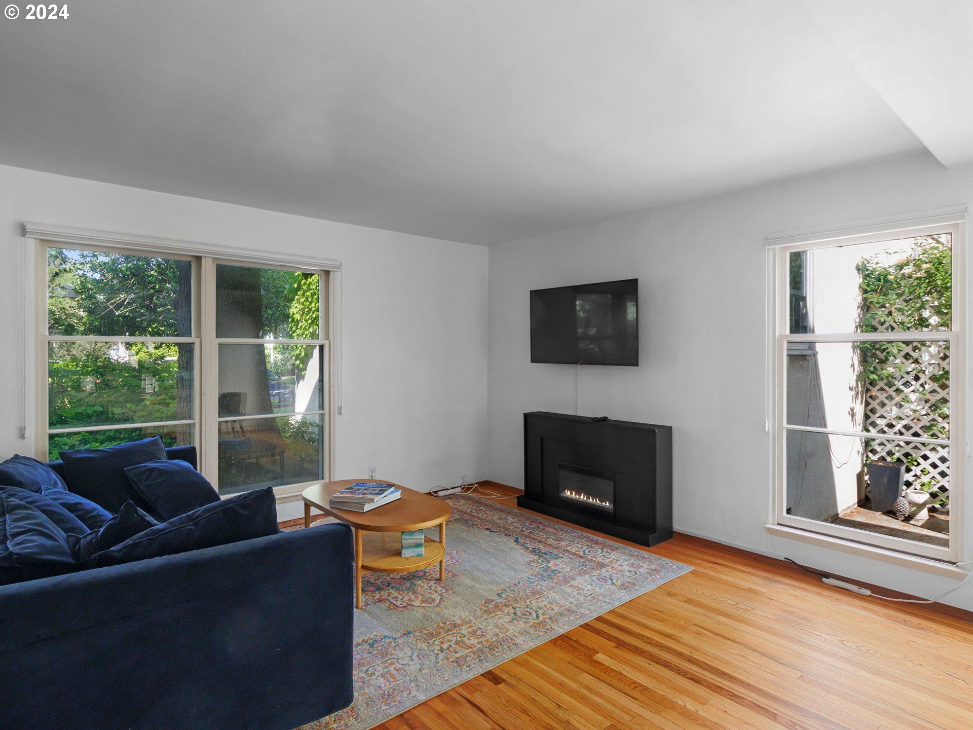 Photo #4: 24431910 Listing 