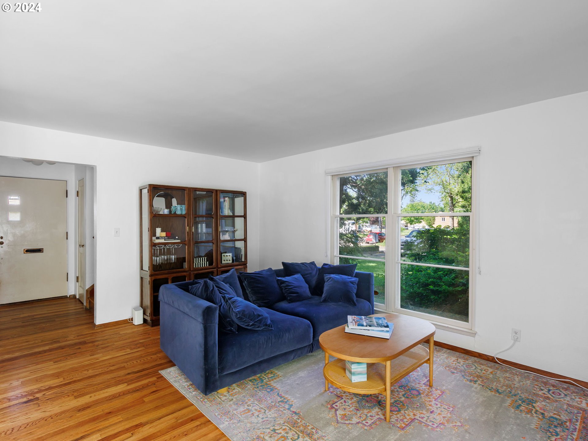 Photo #3: 24431910 Listing 