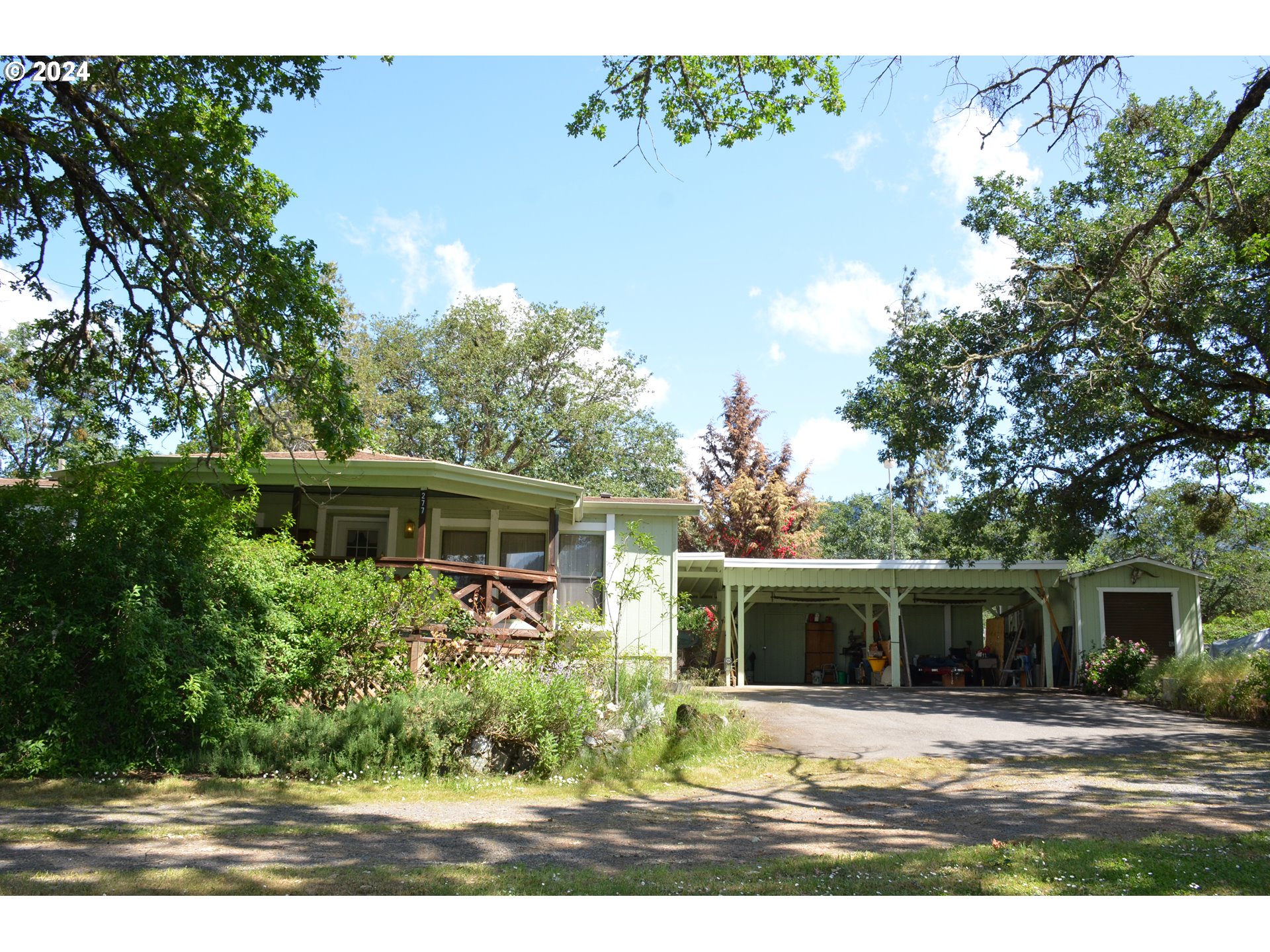 Photo of 277 JONES CREEK RD Grants Pass OR 97526