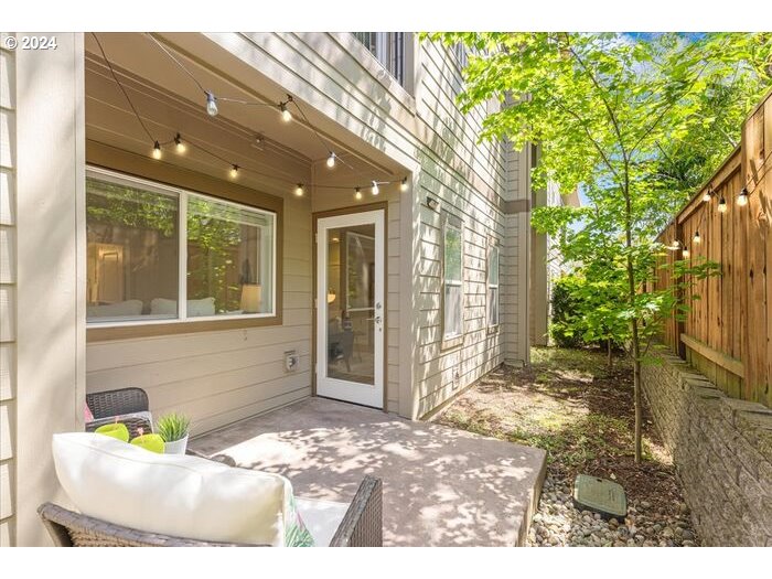 Photo #4: 24436104 Listing 