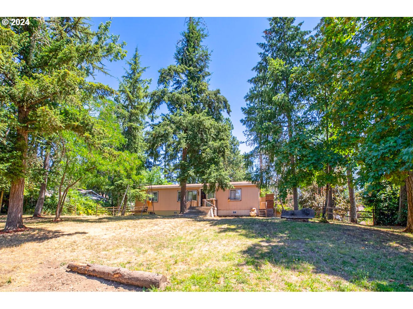 Photo of 1345 CREST DR Eugene OR 97405